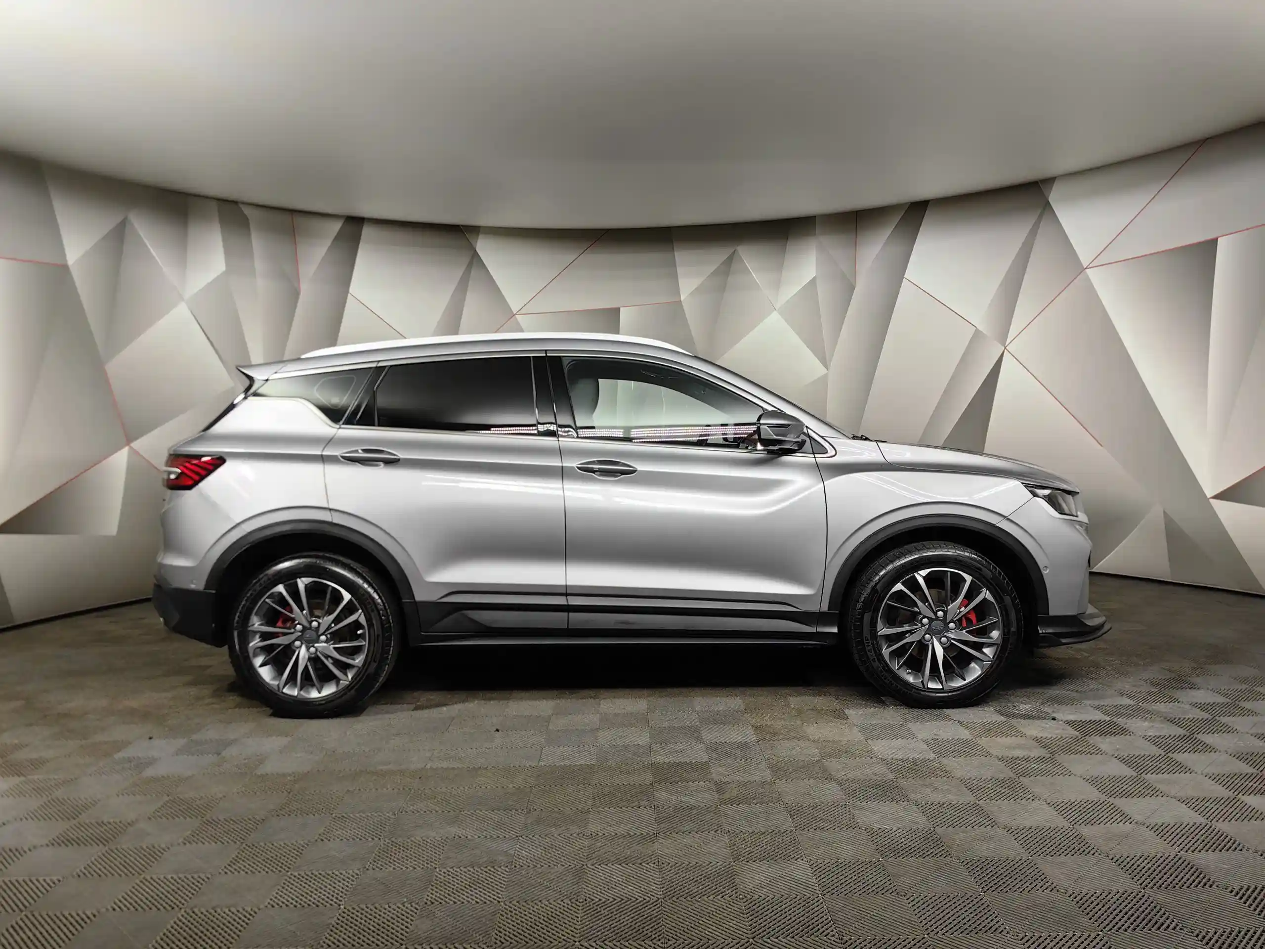 Geely Coolray 2023