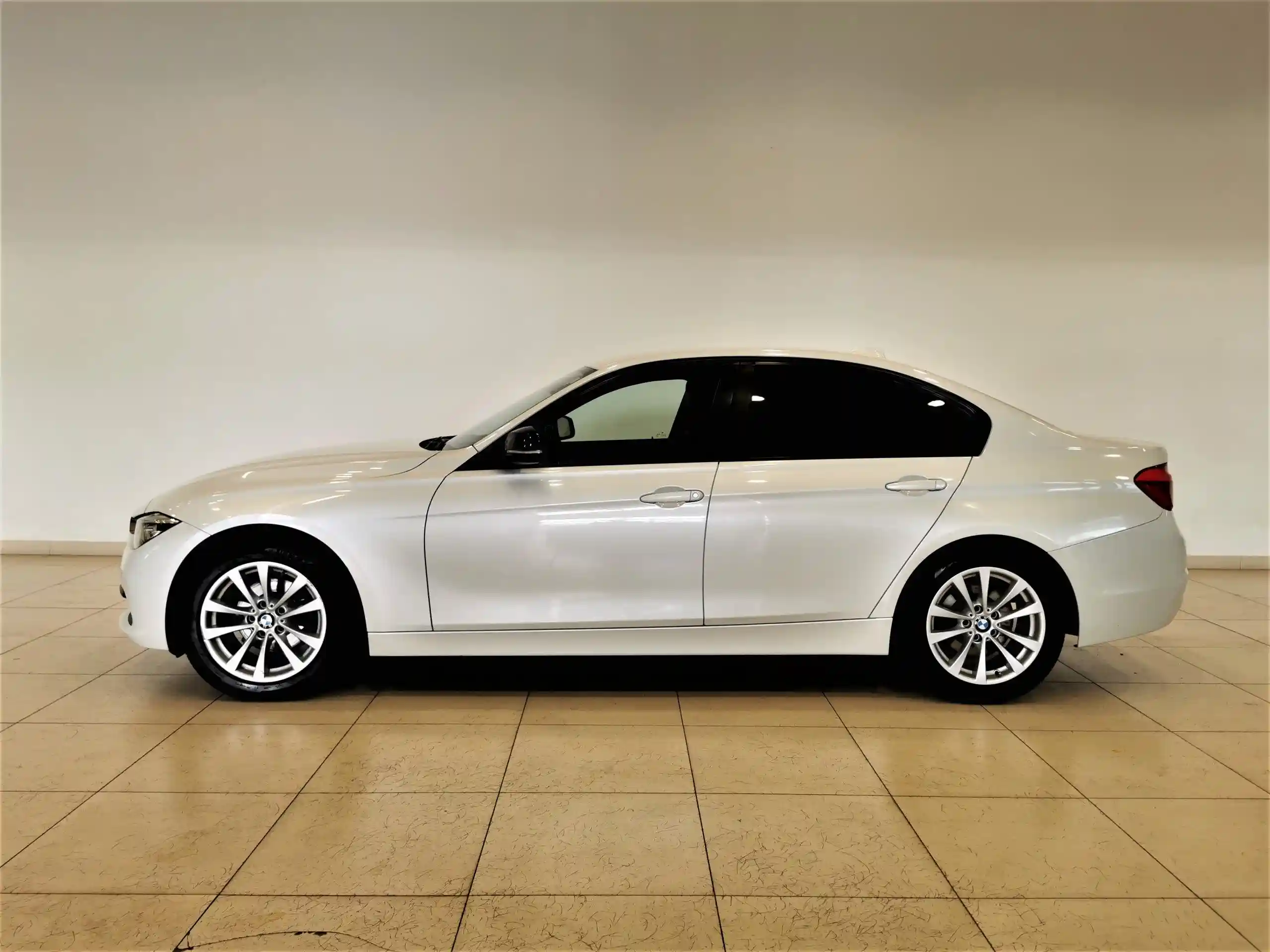 BMW 3 серия 2018