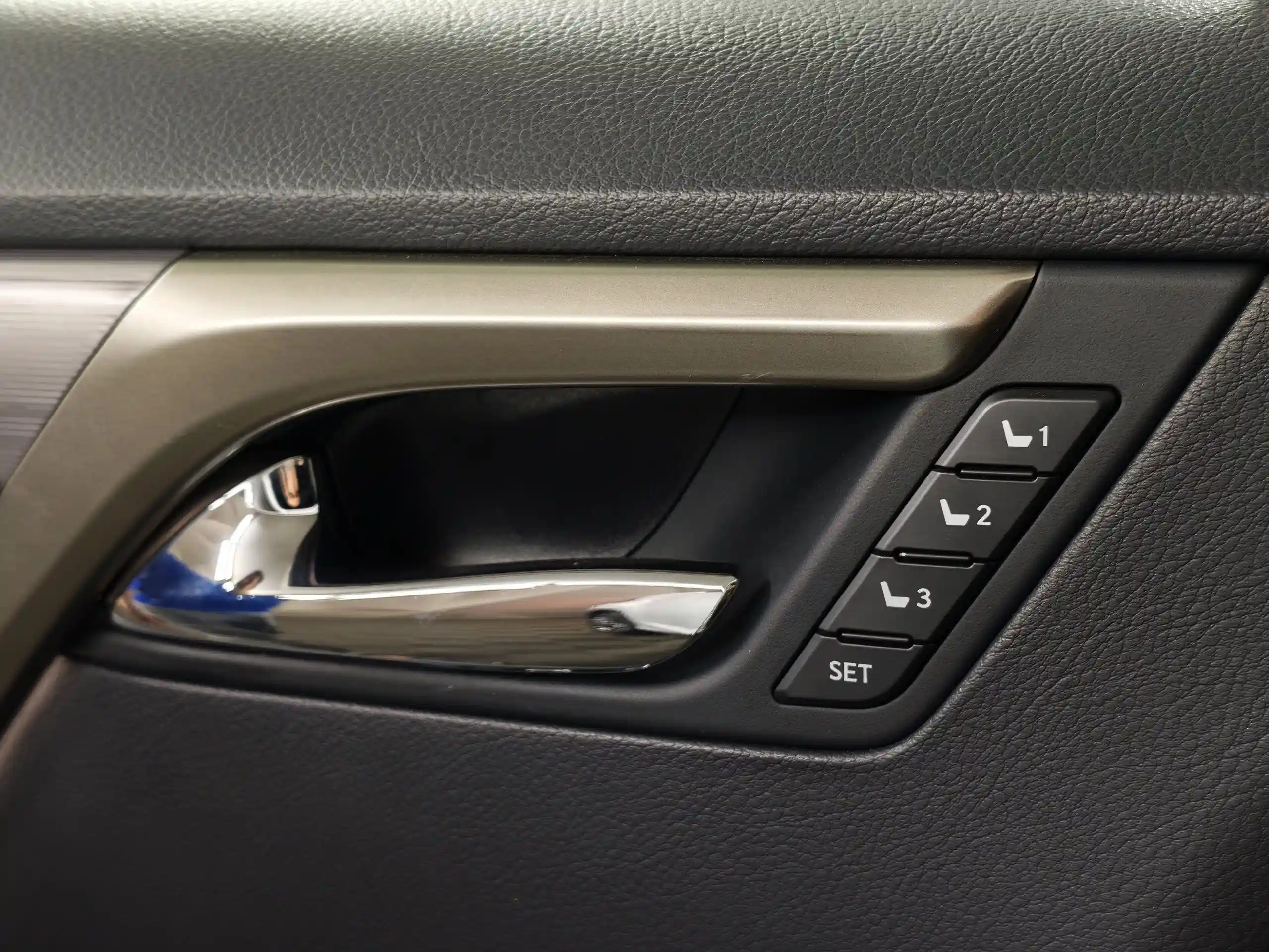 Lexus RX 2020