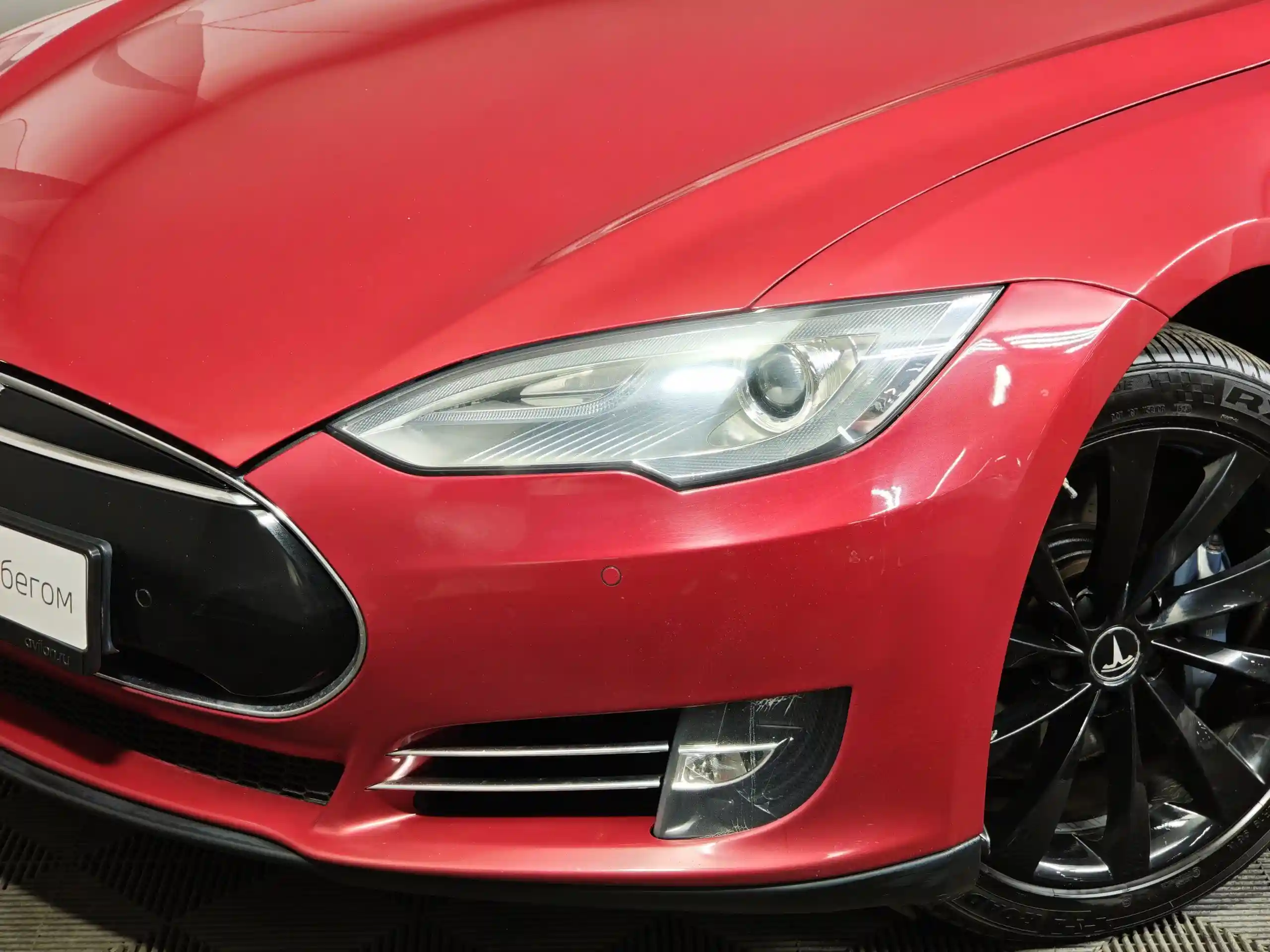 Tesla Model S 2014
