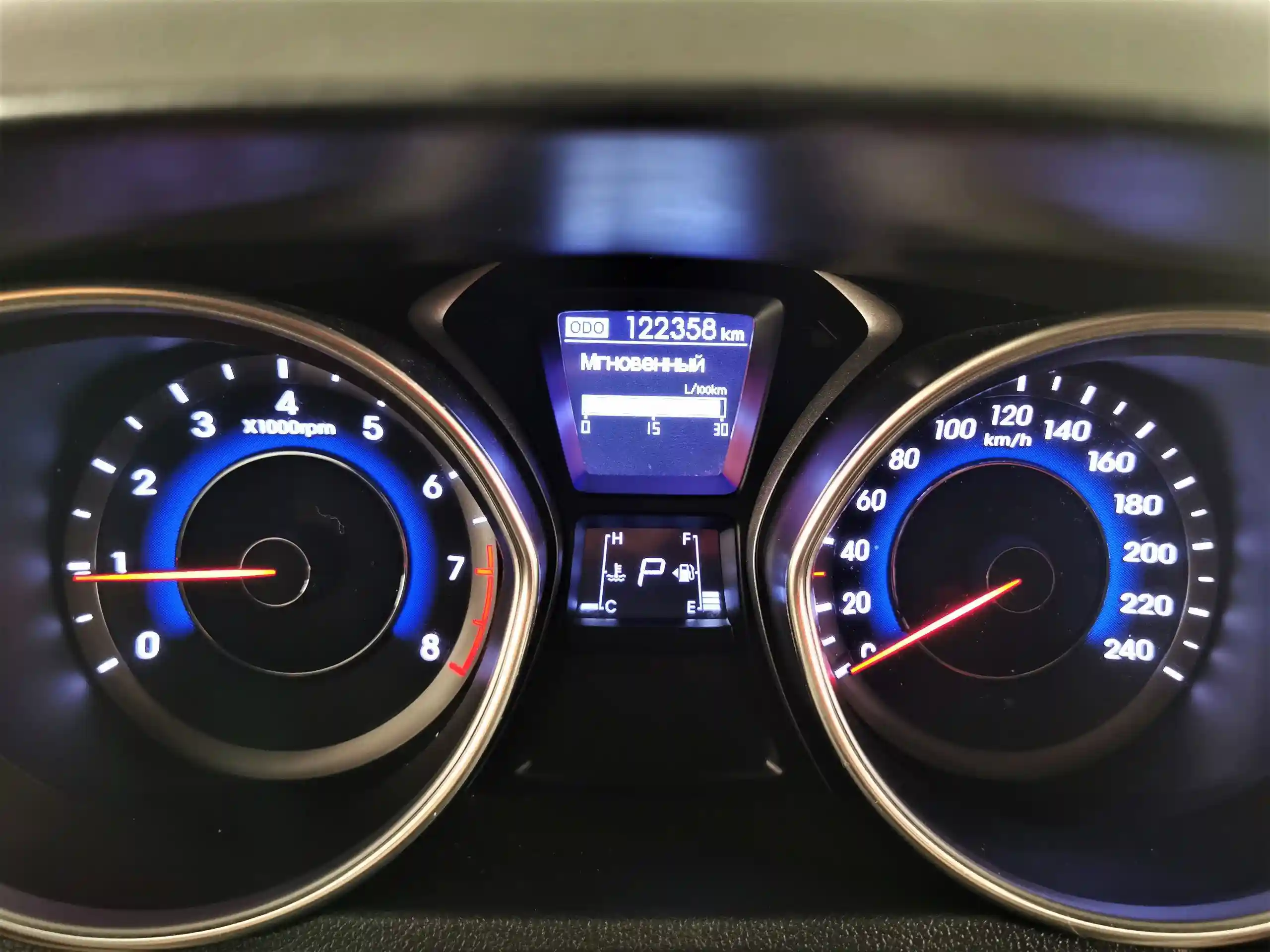 Hyundai Elantra 2012