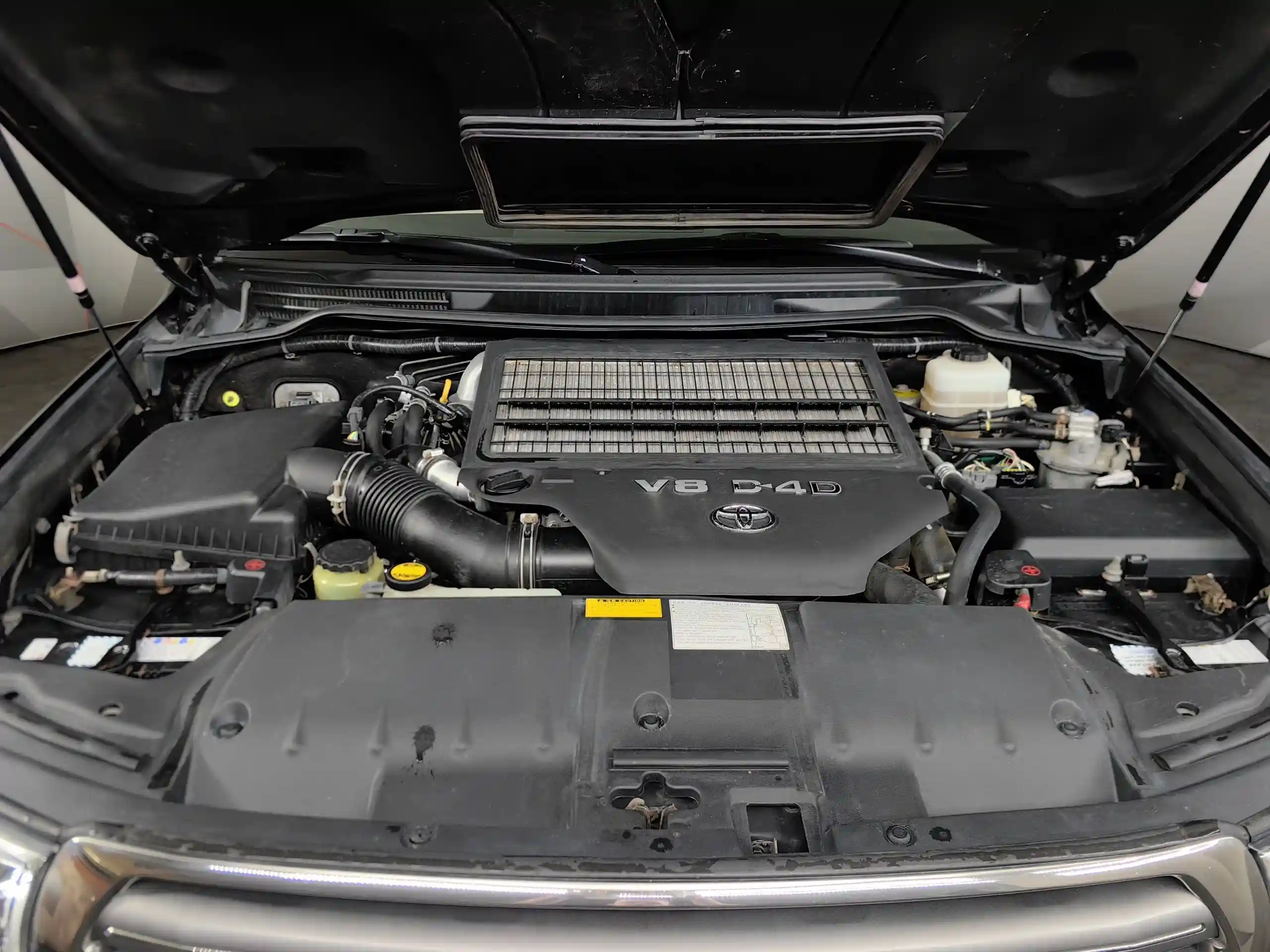 Toyota Land Cruiser 2011