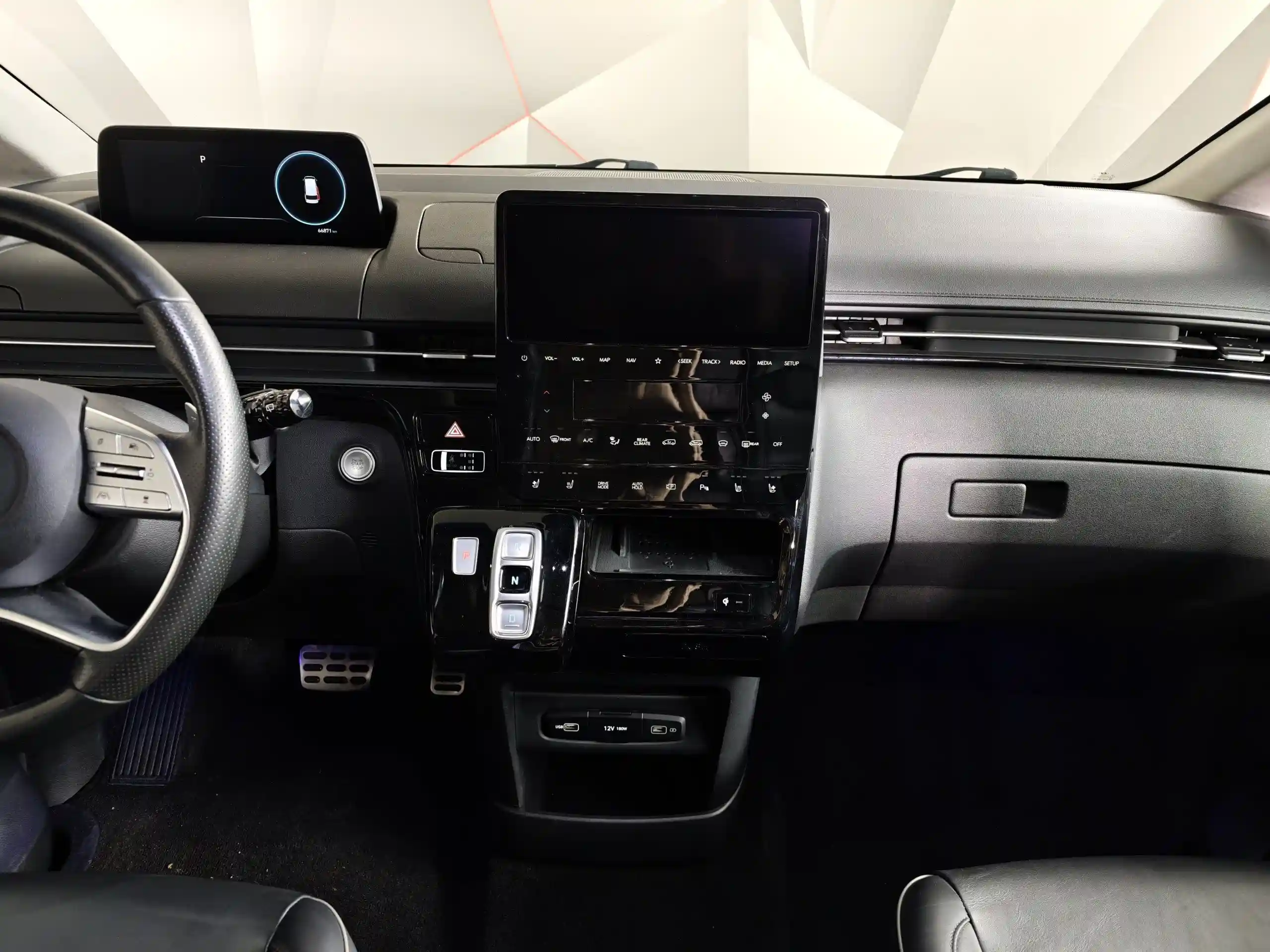 Hyundai Staria 2021
