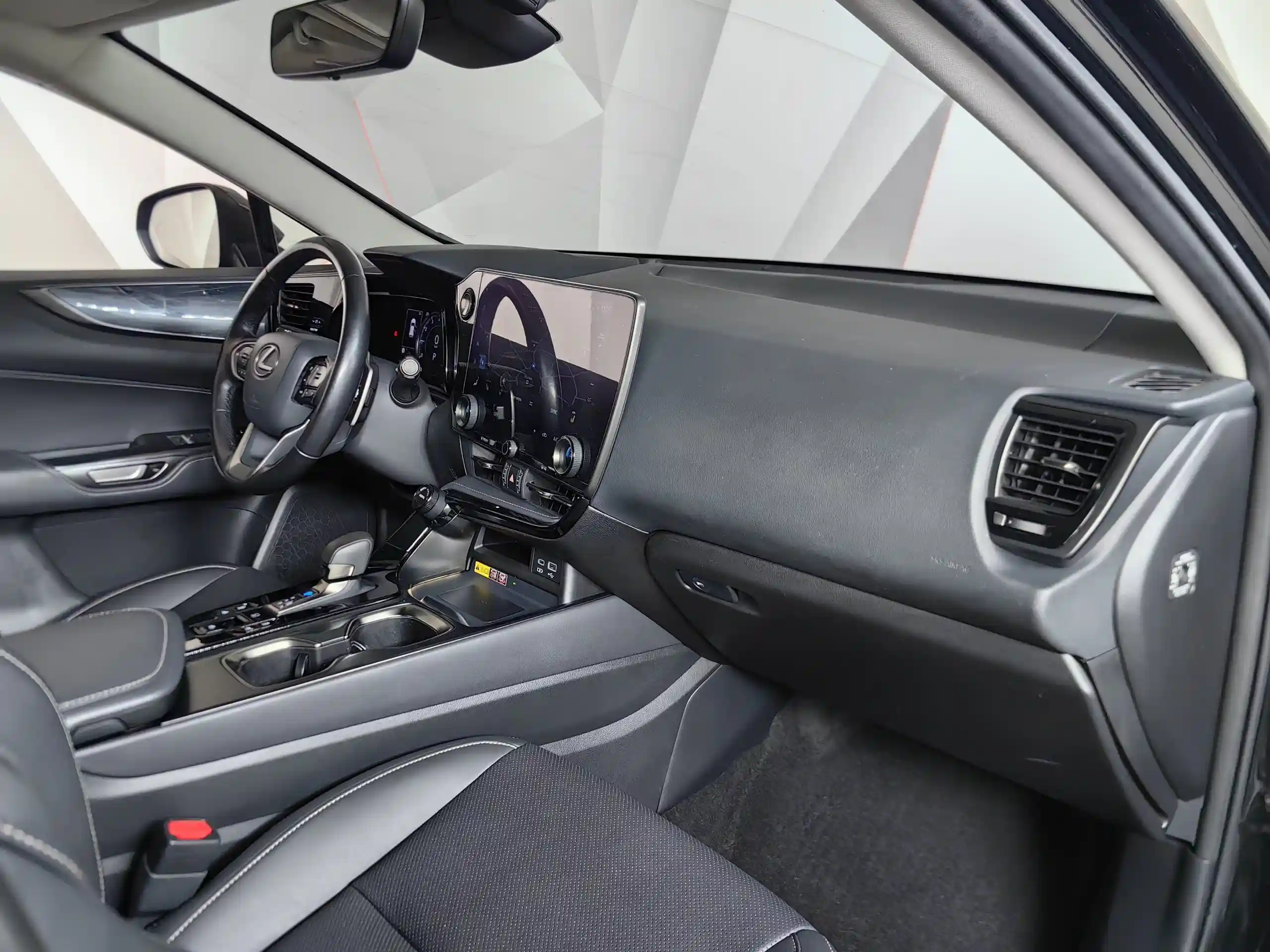 Lexus NX 2021