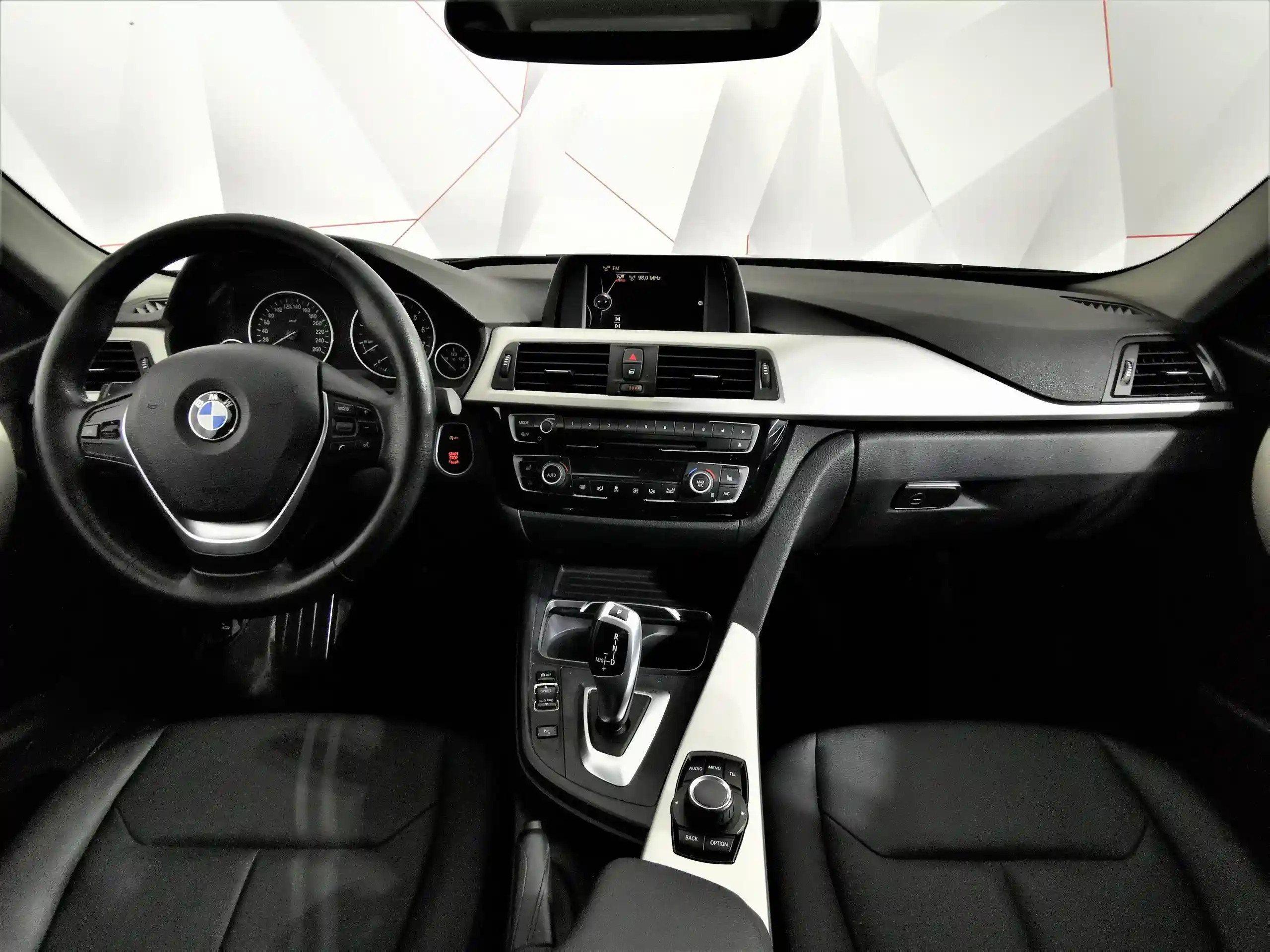 BMW 3 серия 2017