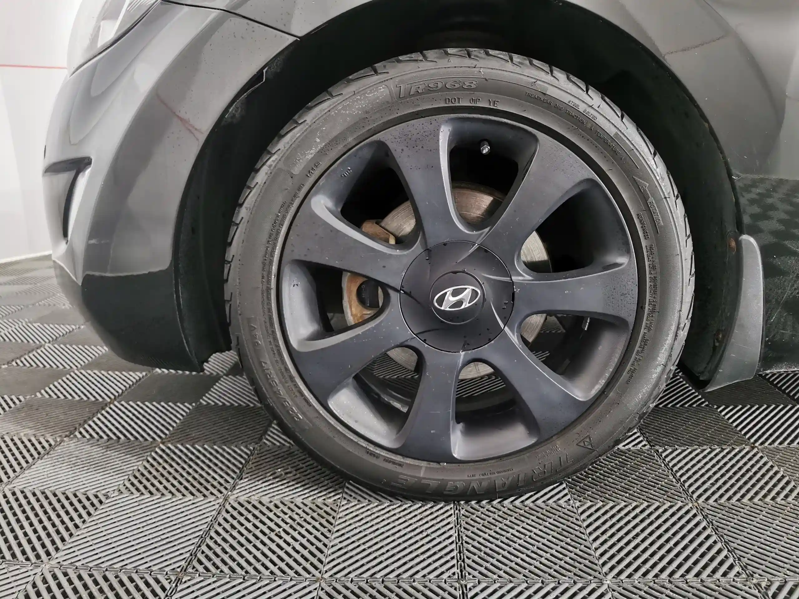 Hyundai Elantra 2012