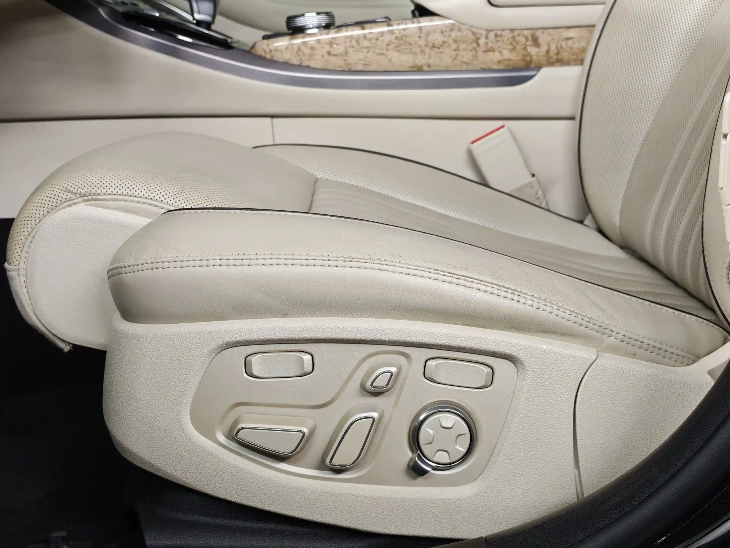 Genesis G90 2018