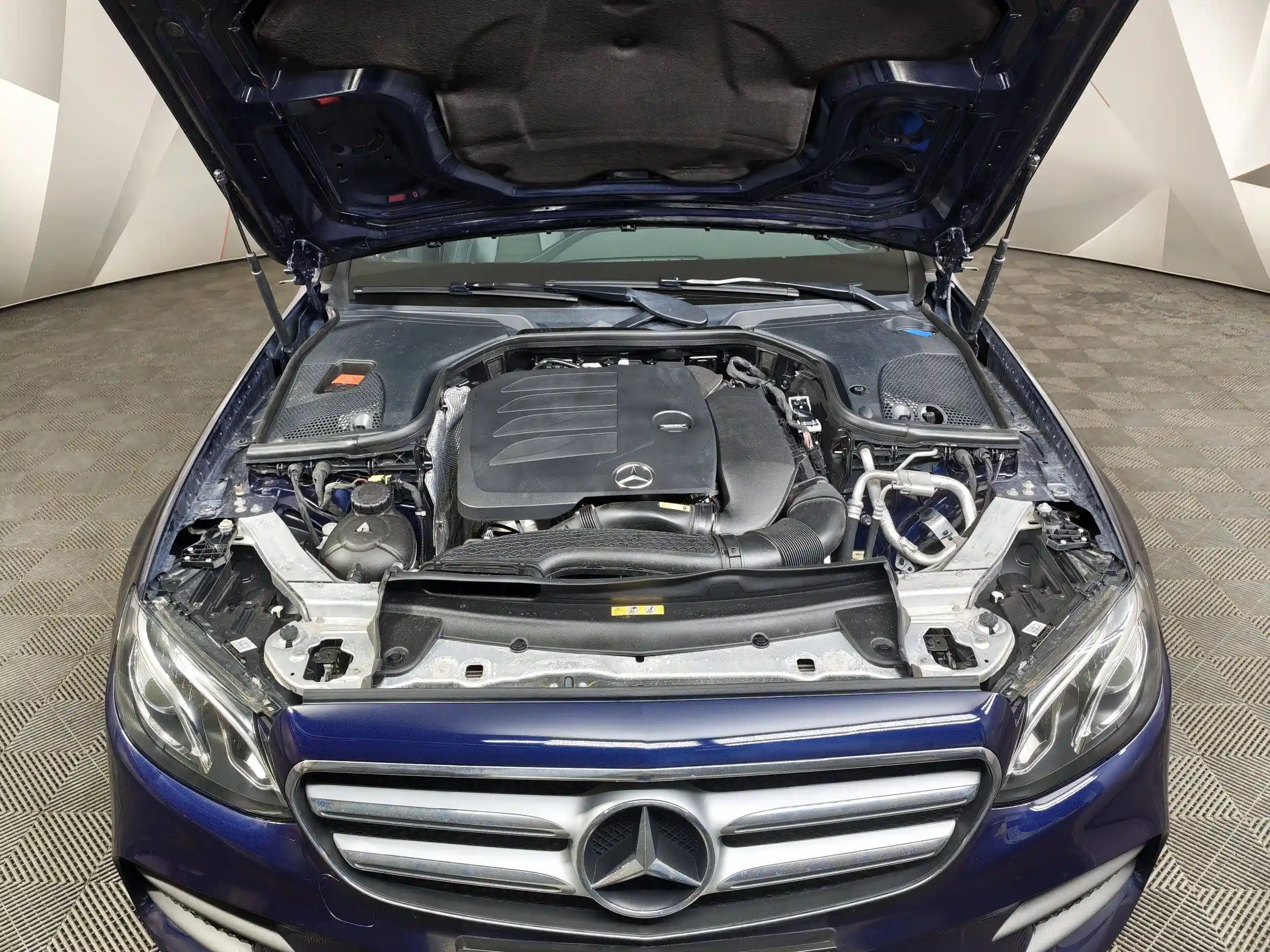 Mercedes-Benz E-Класс 2020