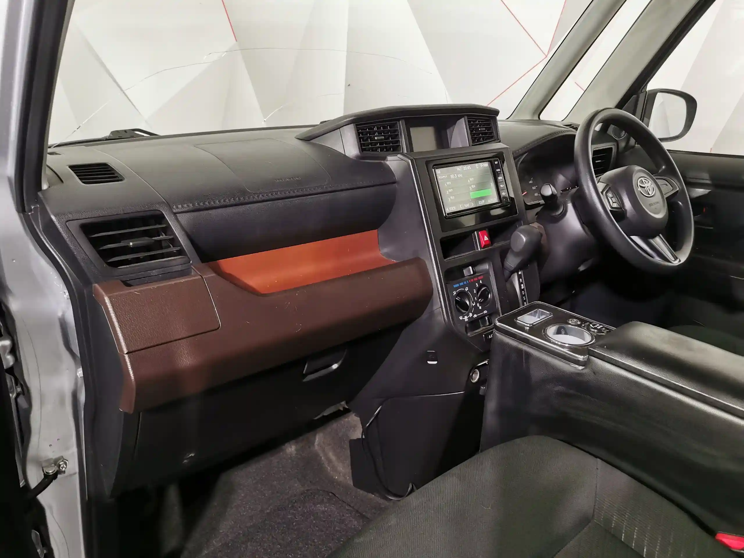 Toyota Roomy 2019