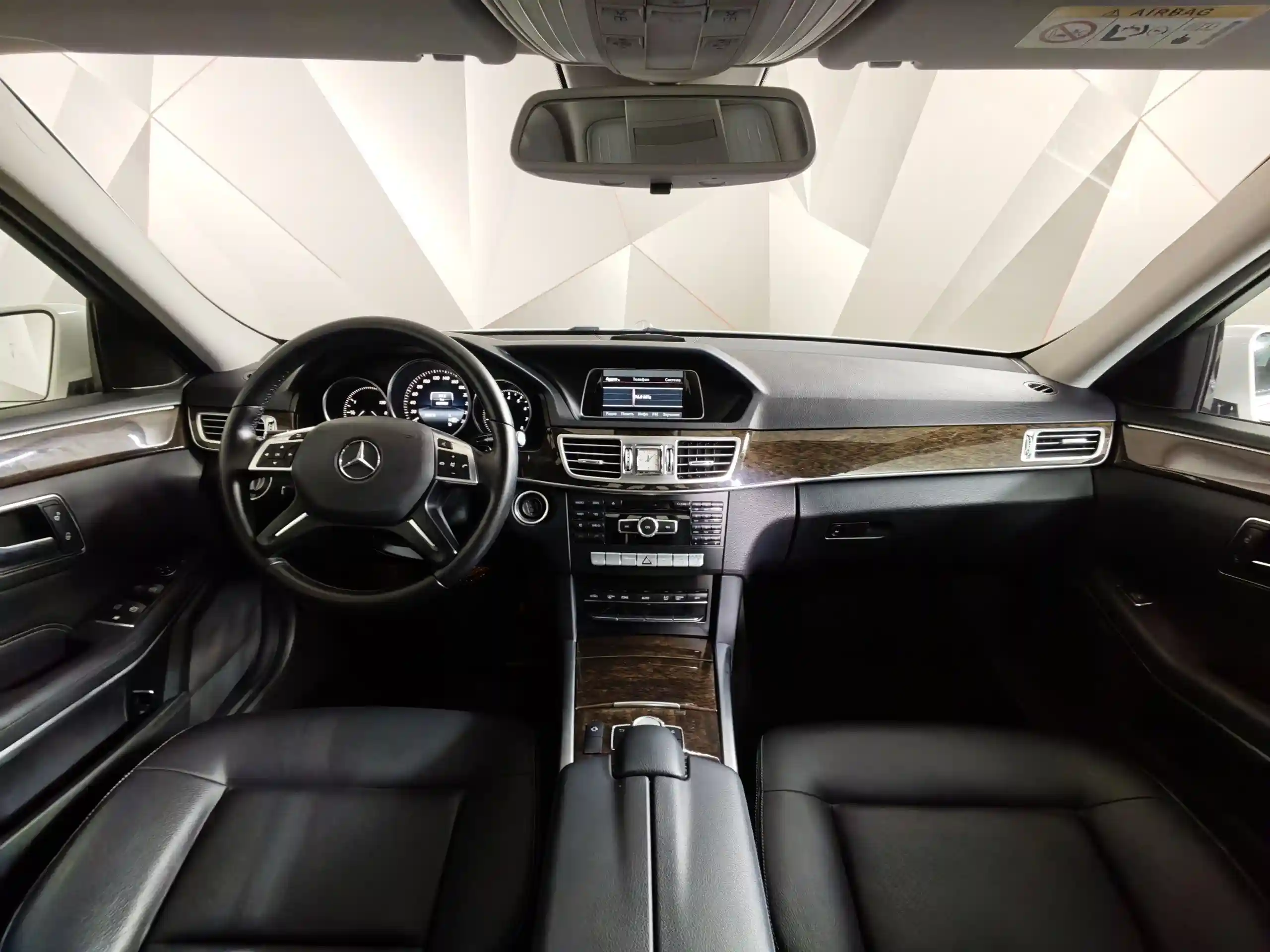 Mercedes-Benz E-Класс 2014