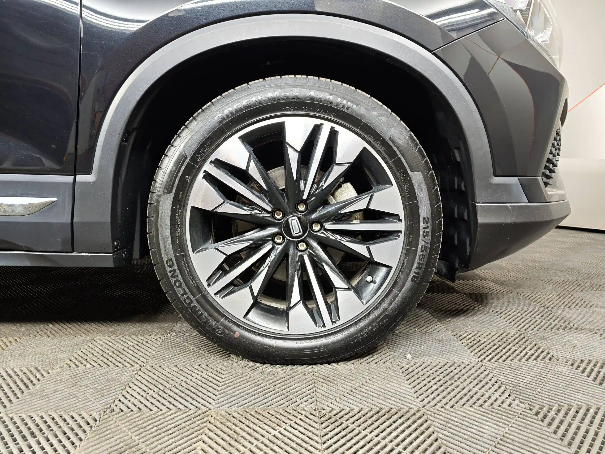 FAW Bestune T77 2022