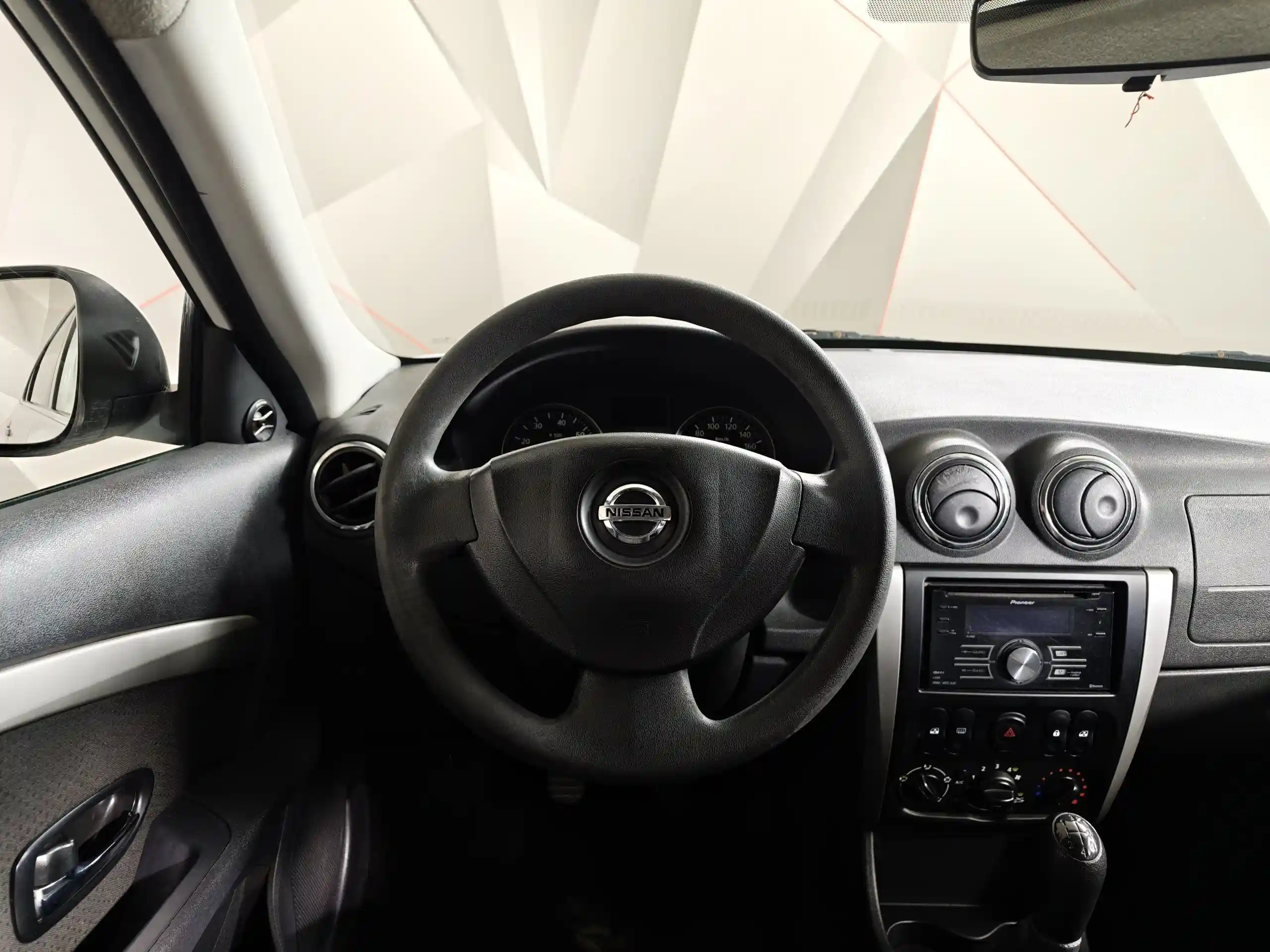 Nissan Almera 2015