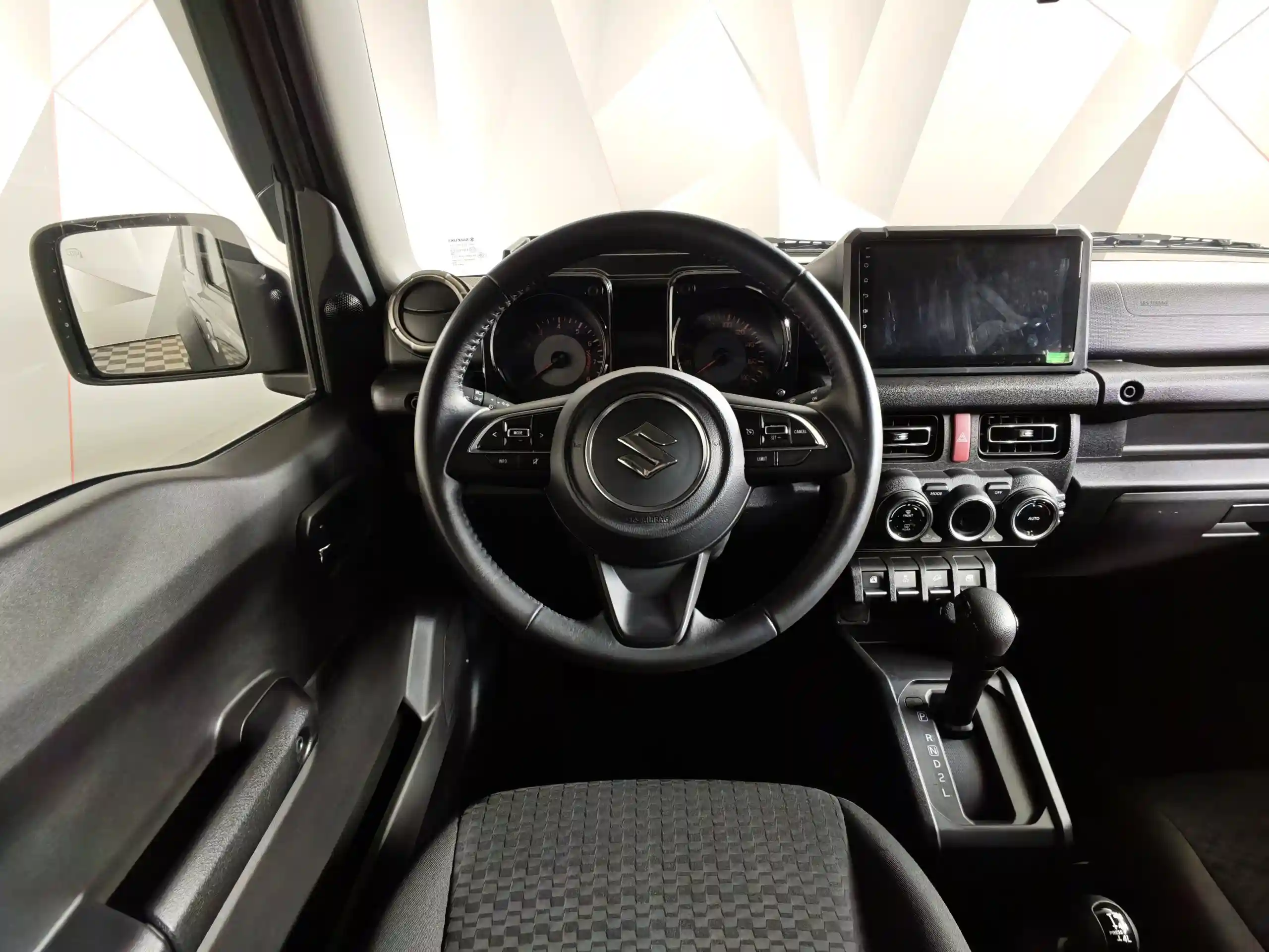 Suzuki Jimny 2024