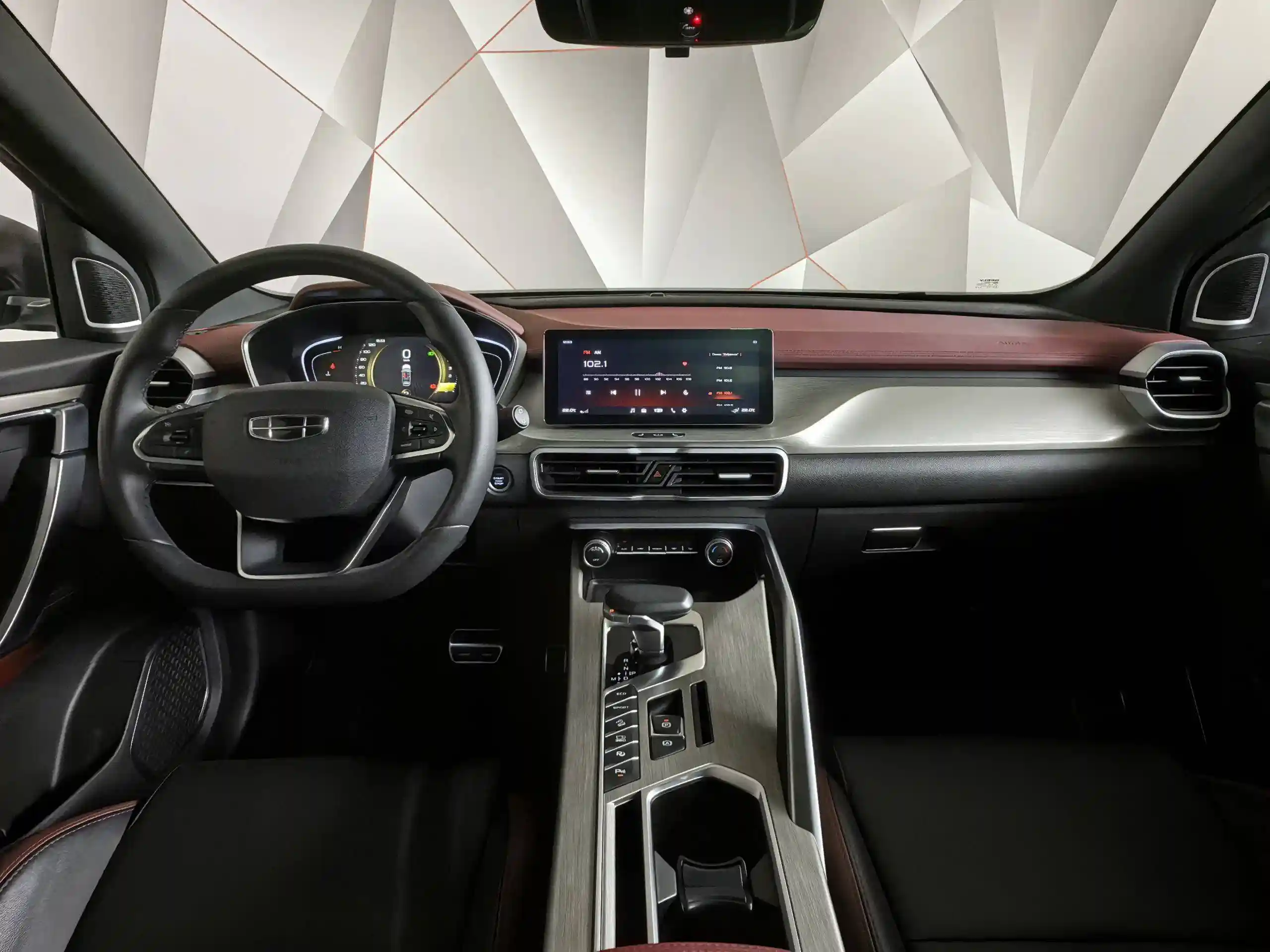 Geely Coolray 2024