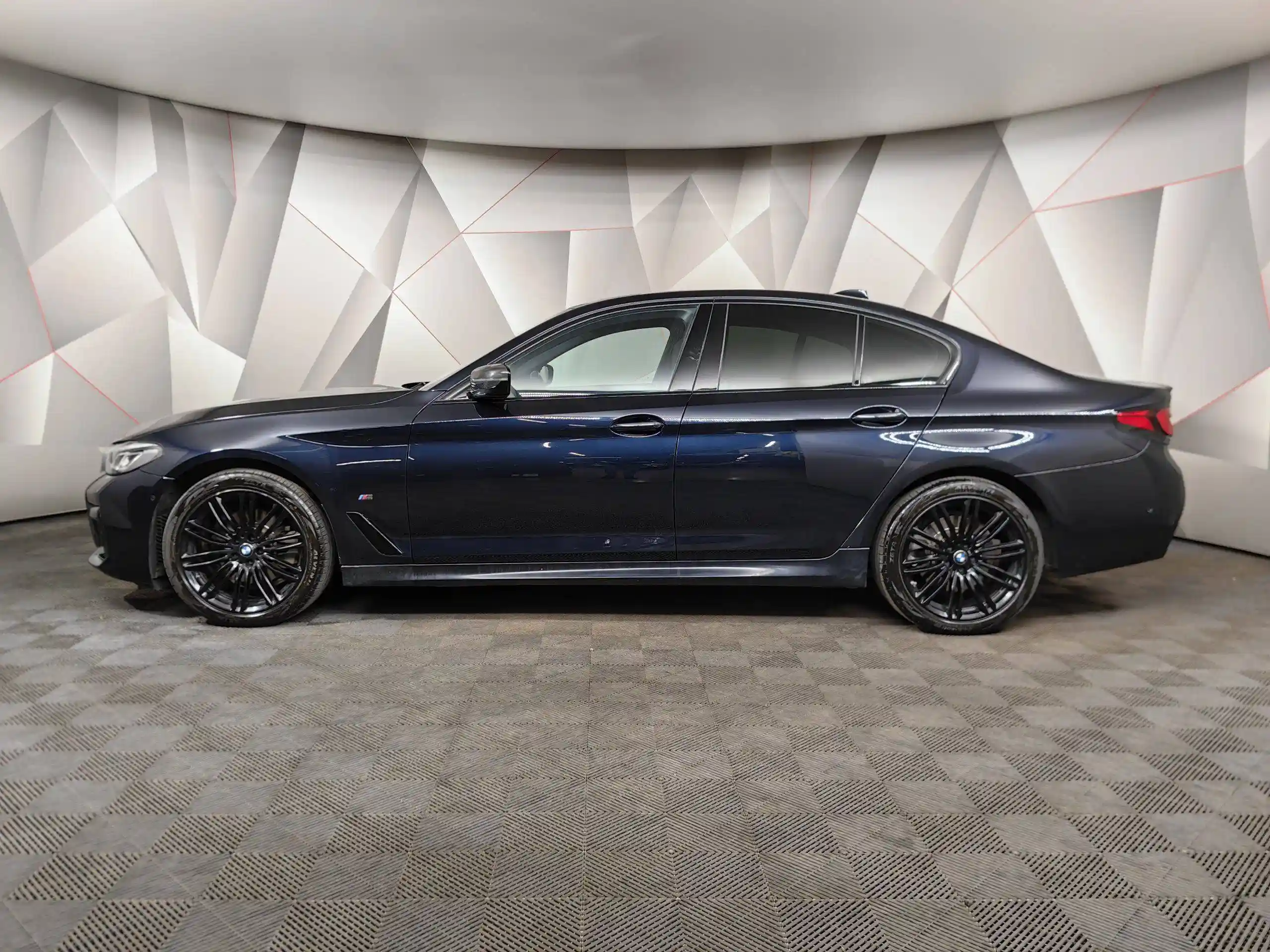 BMW 5 серия 2020
