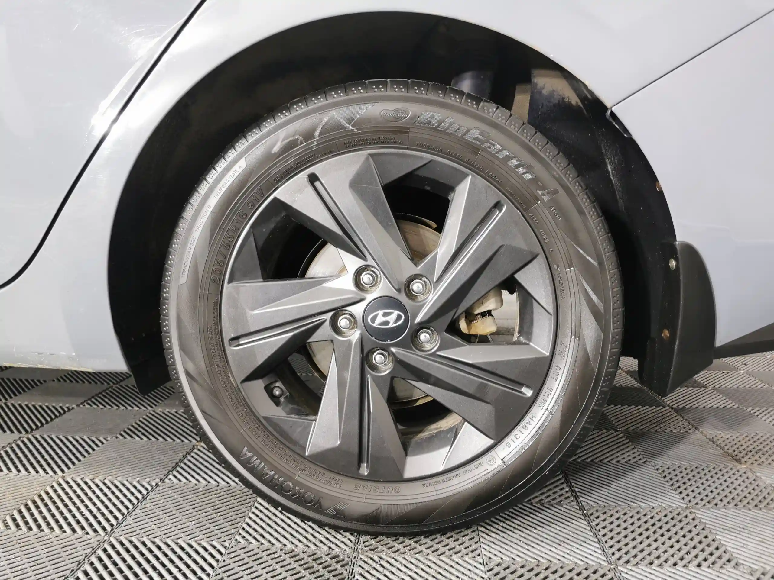 Hyundai Elantra 2023