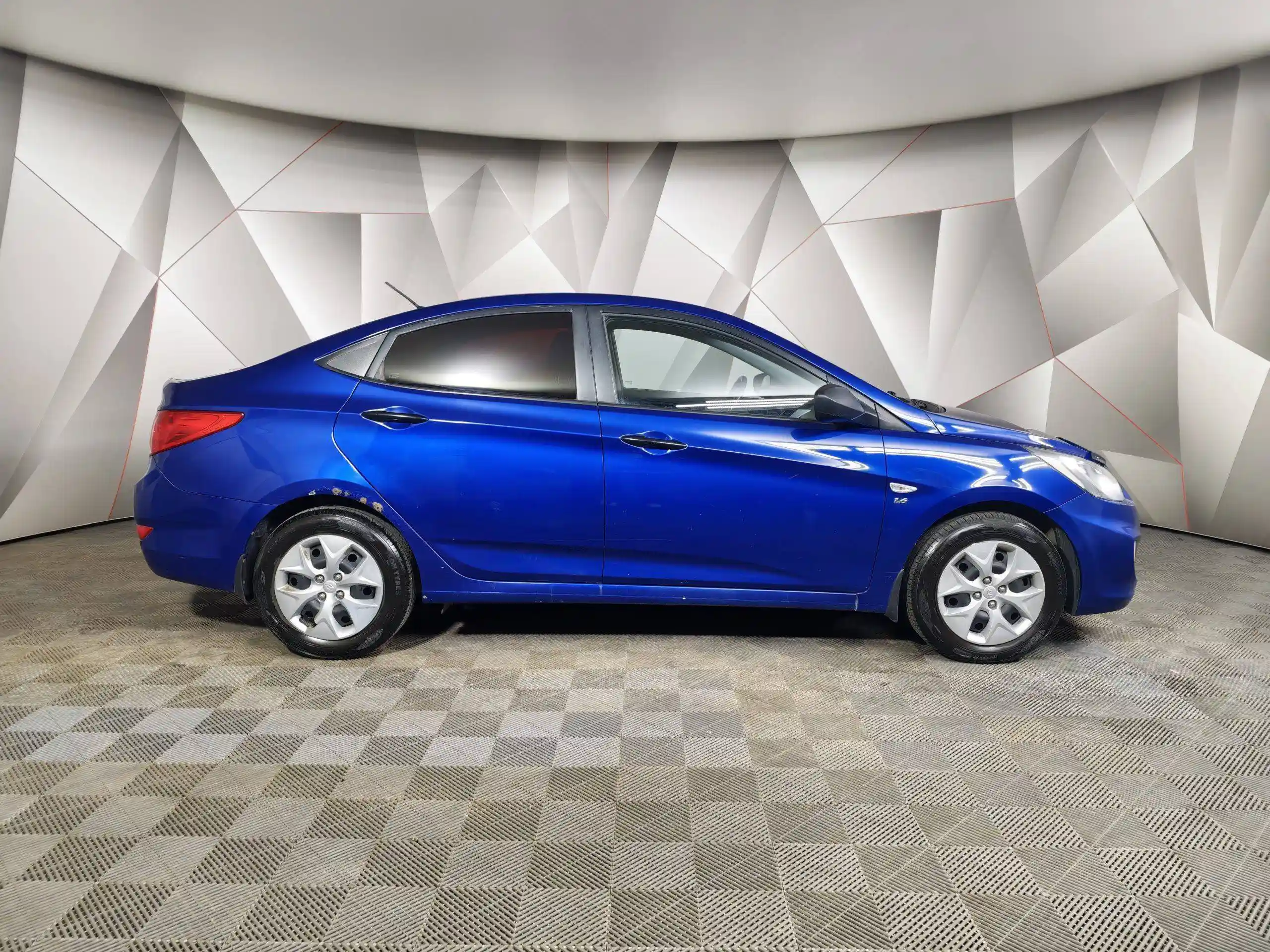 Hyundai Solaris 2013