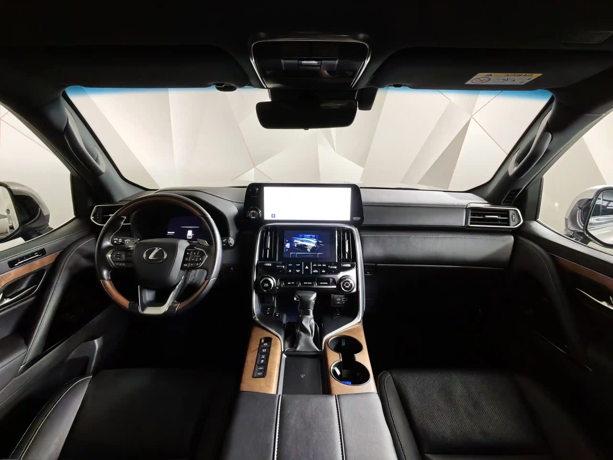 Lexus LX 2022
