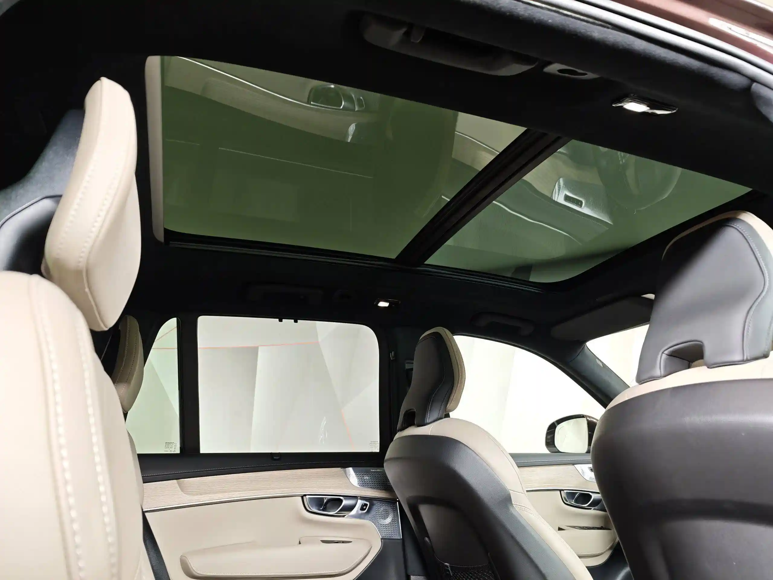 Volvo XC90 2025