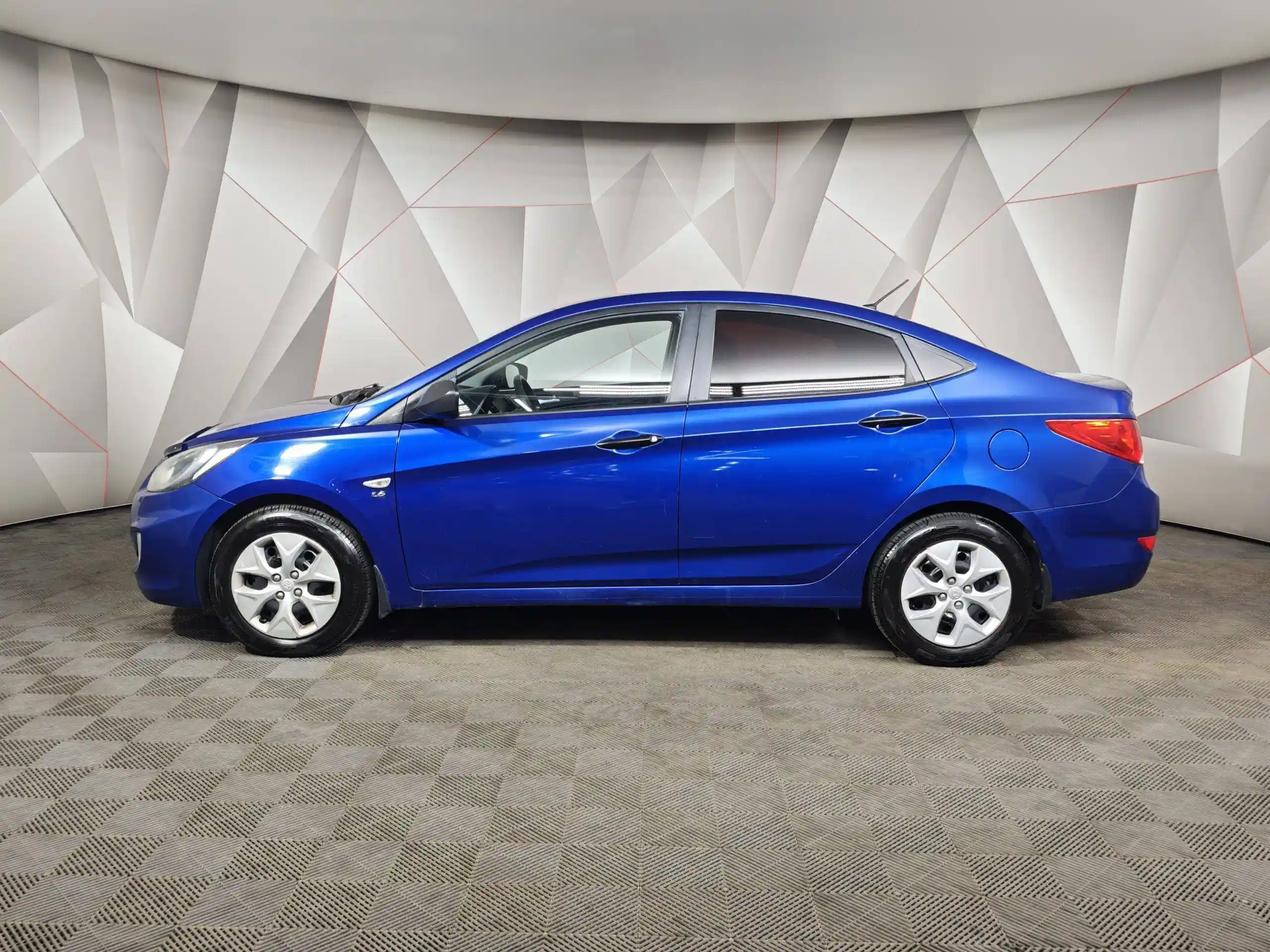 Hyundai Solaris 2013
