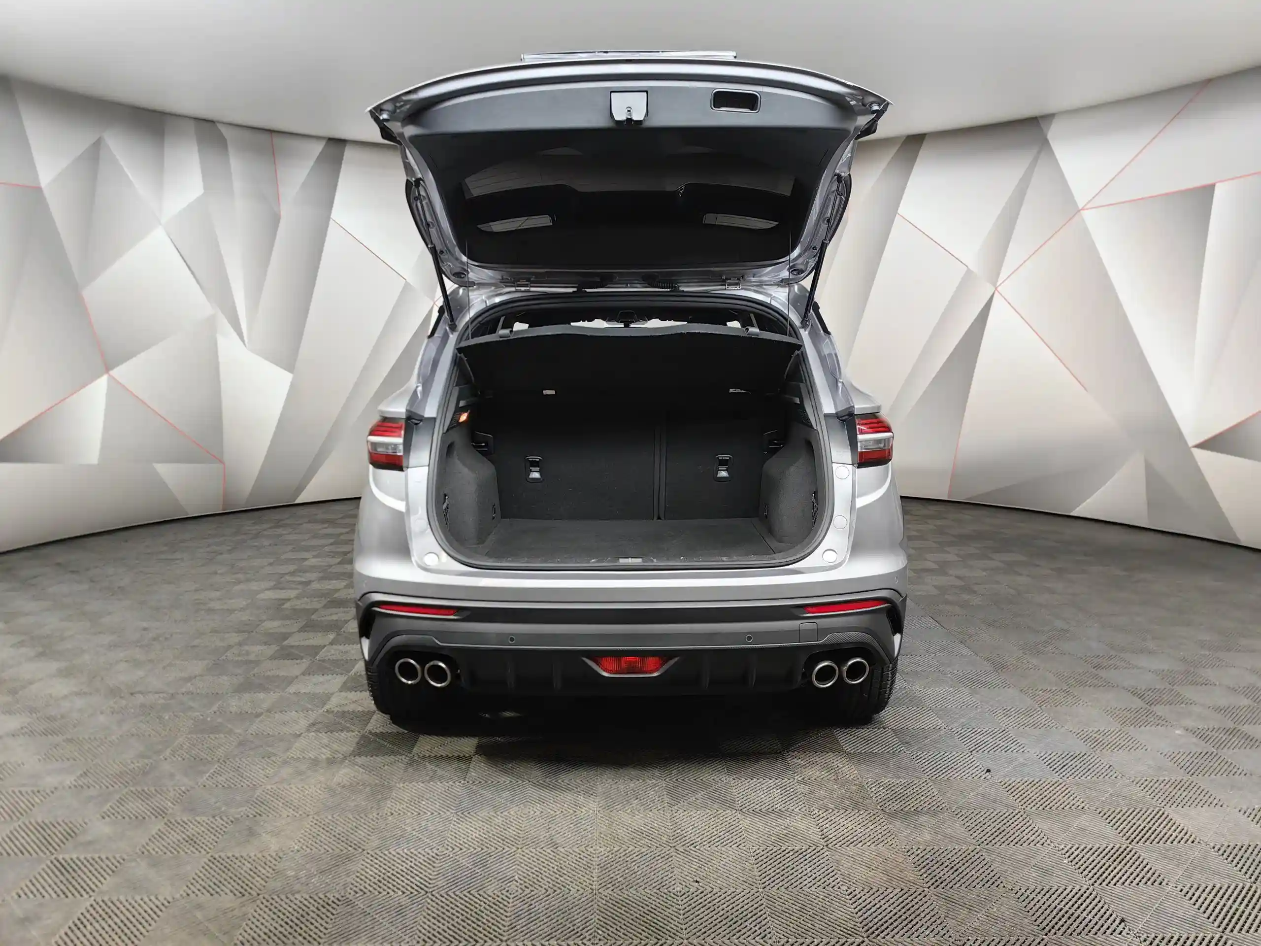Geely Coolray 2023