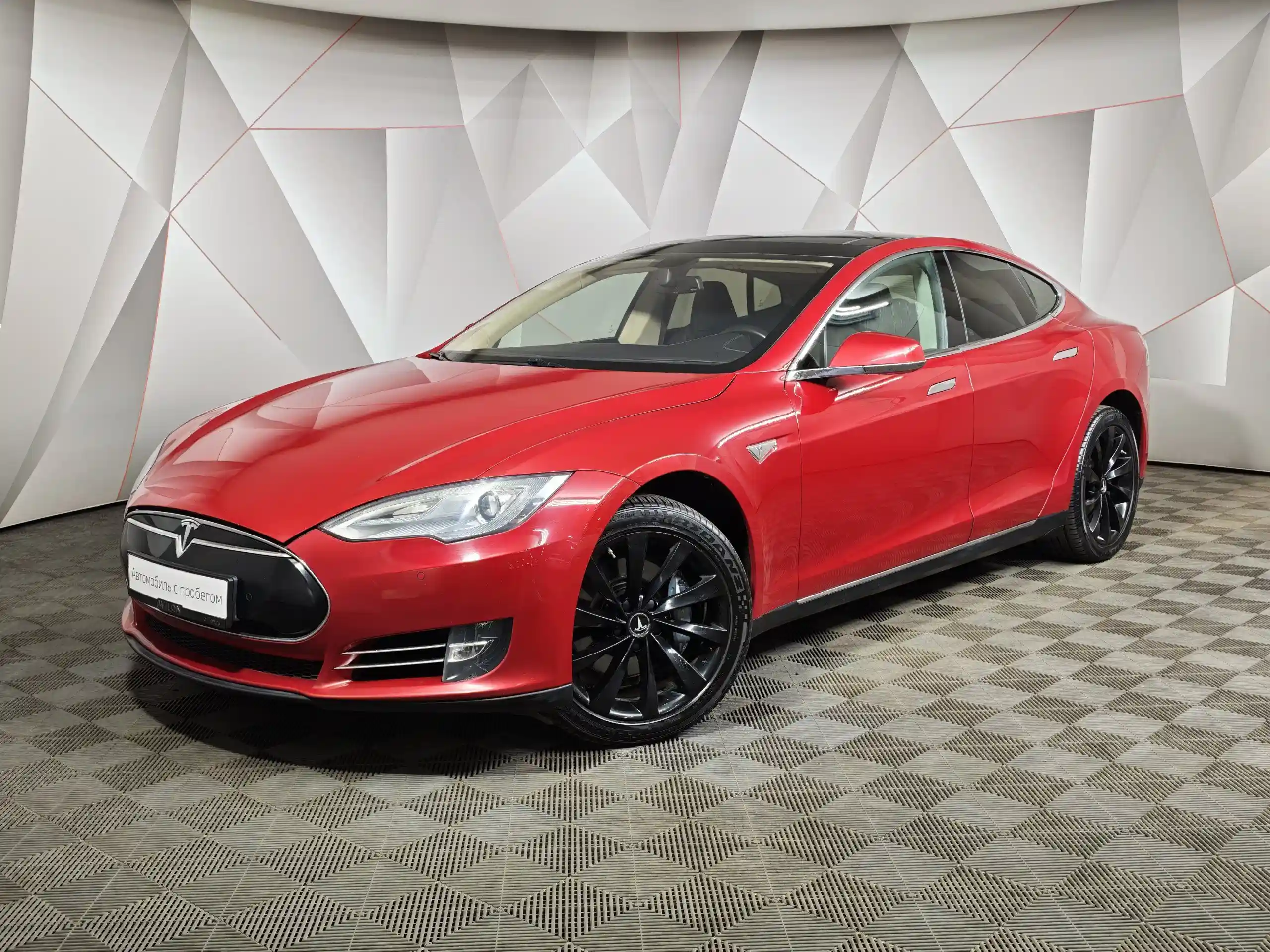 Tesla Model S 2014