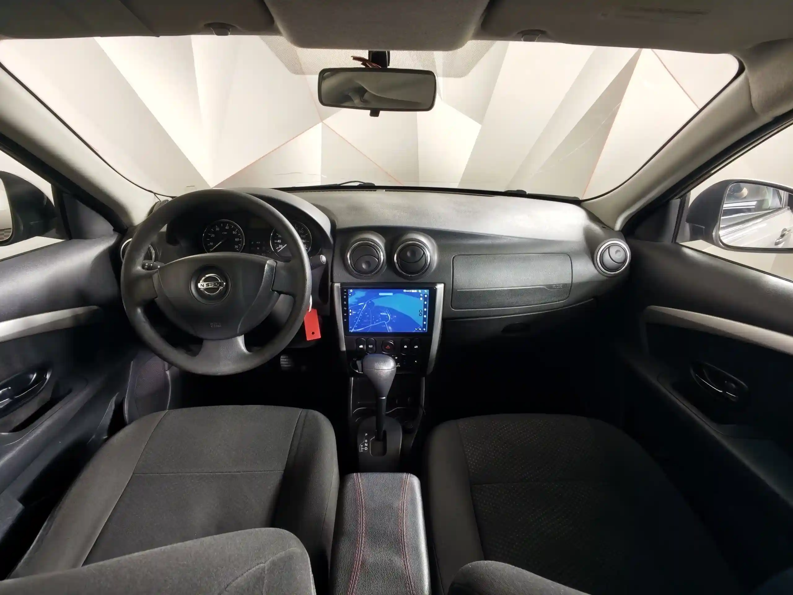 Nissan Almera 2015