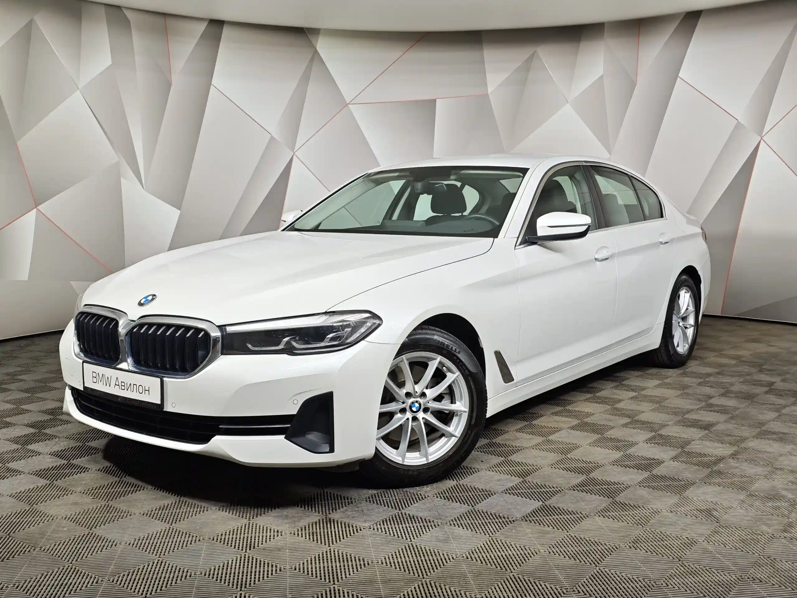 BMW 5 серия 2021