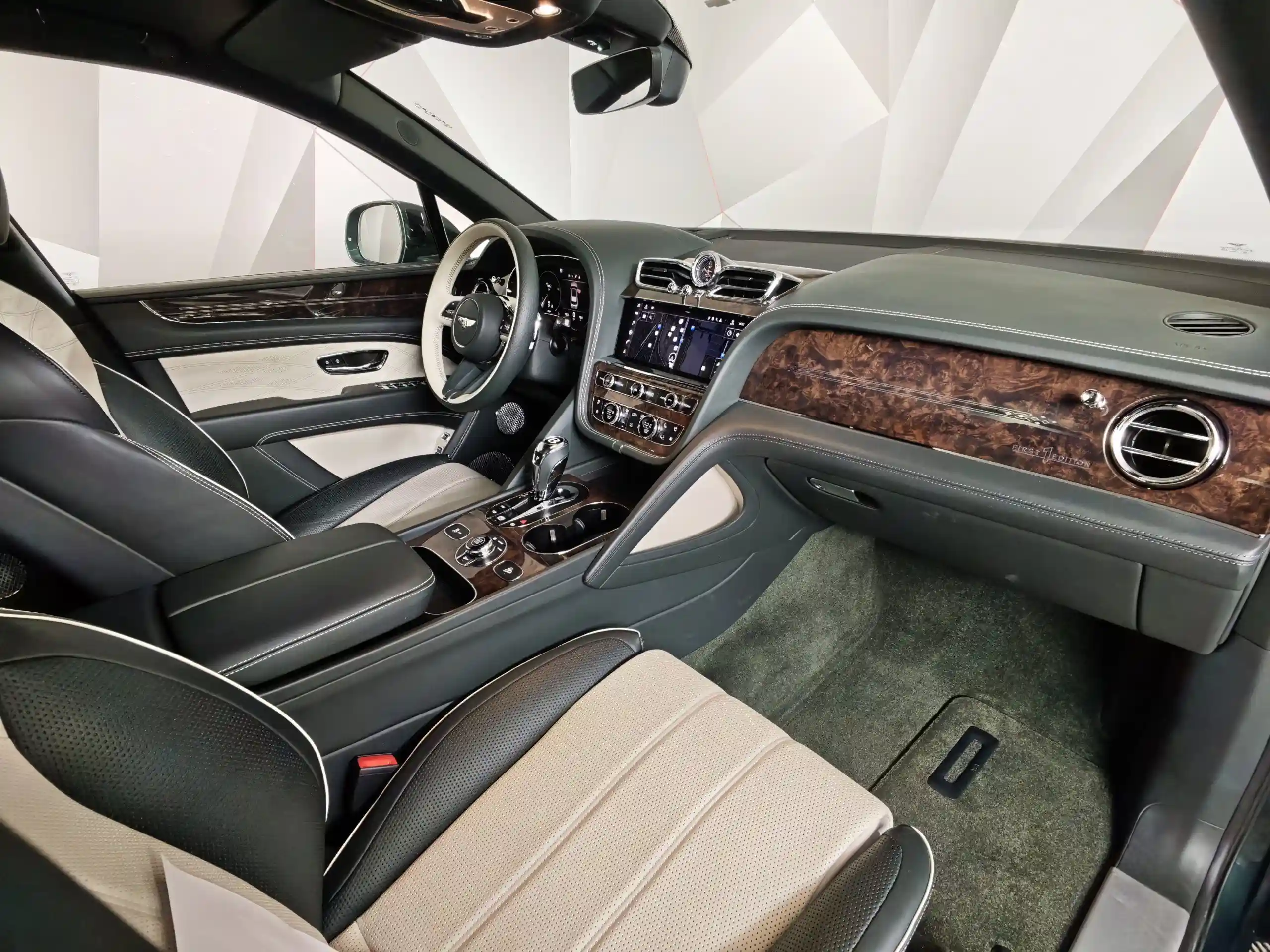 Bentley Bentayga 2023