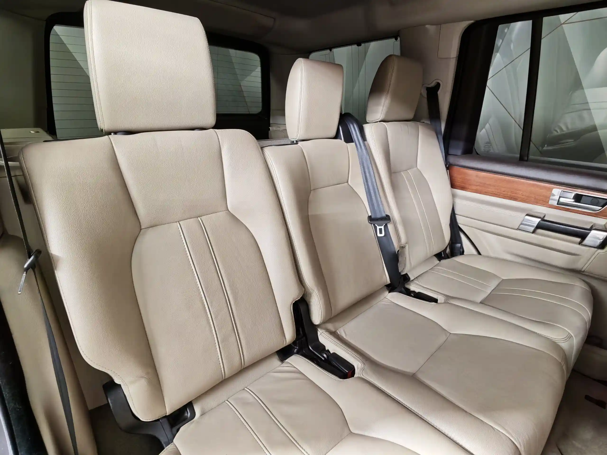 Land Rover Discovery 2012