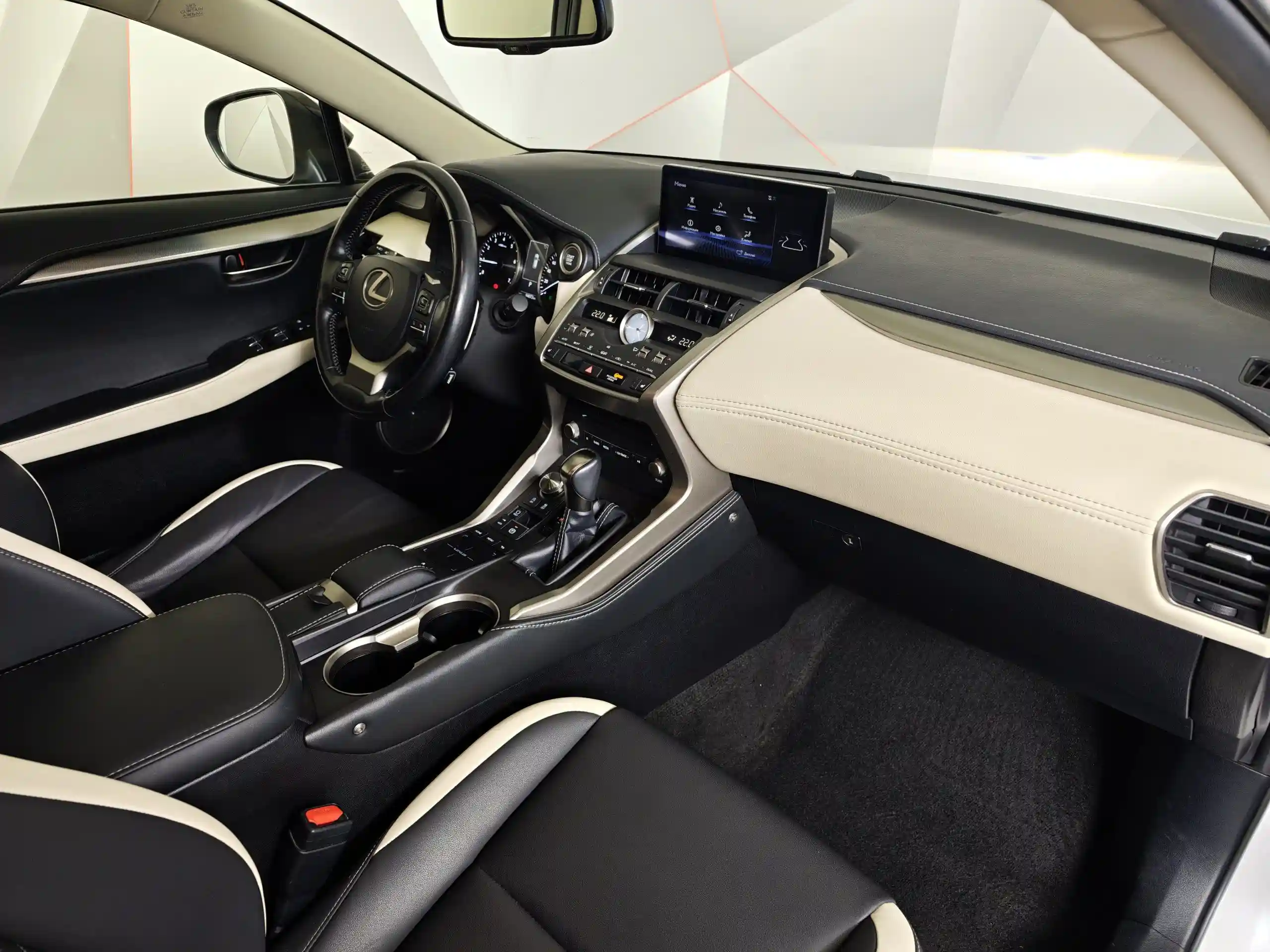 Lexus NX 2019