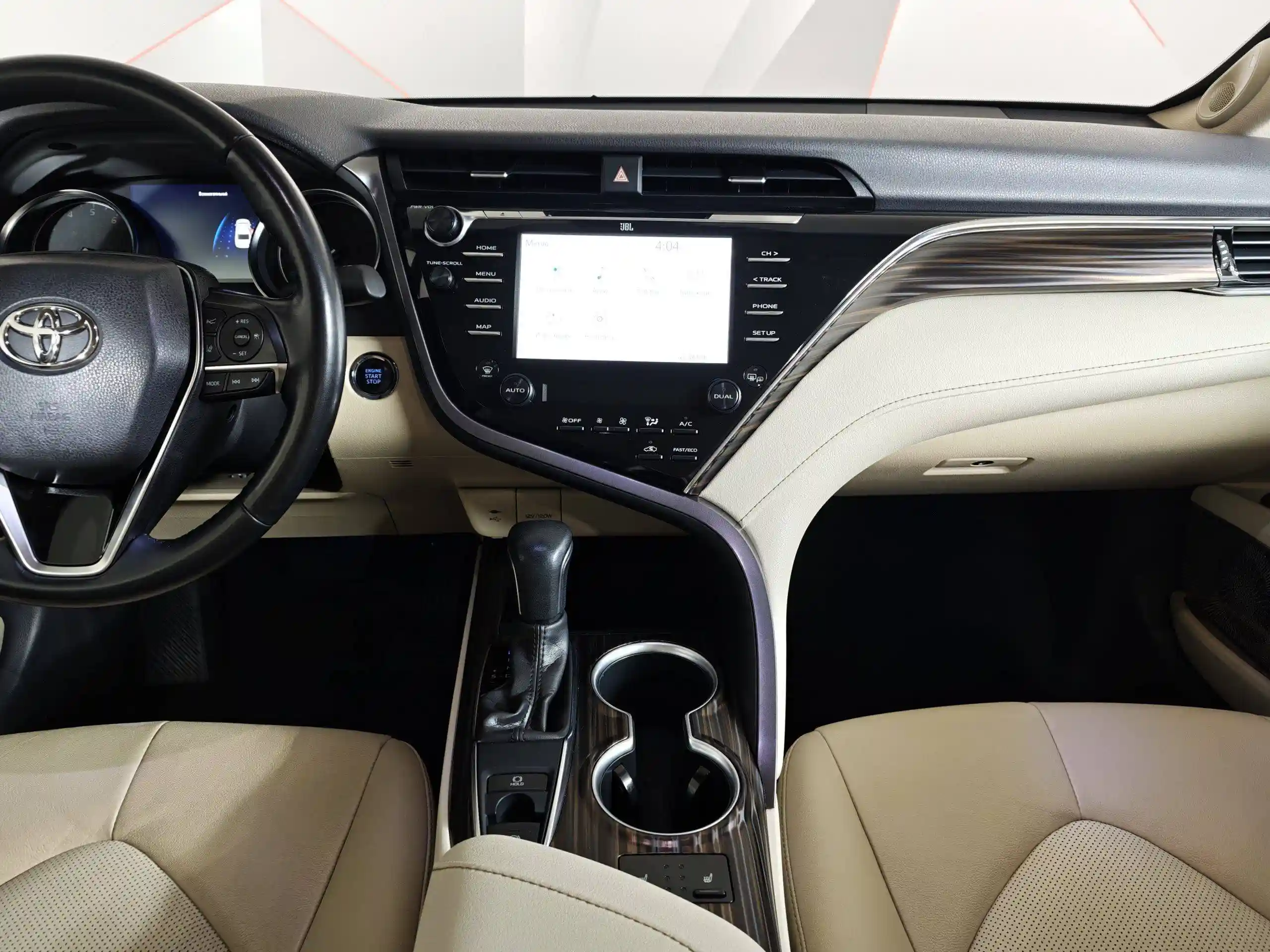Toyota Camry 2021