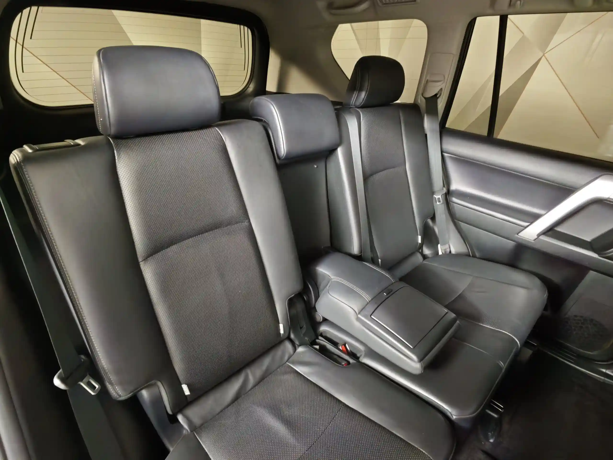 Toyota Land Cruiser Prado 2019