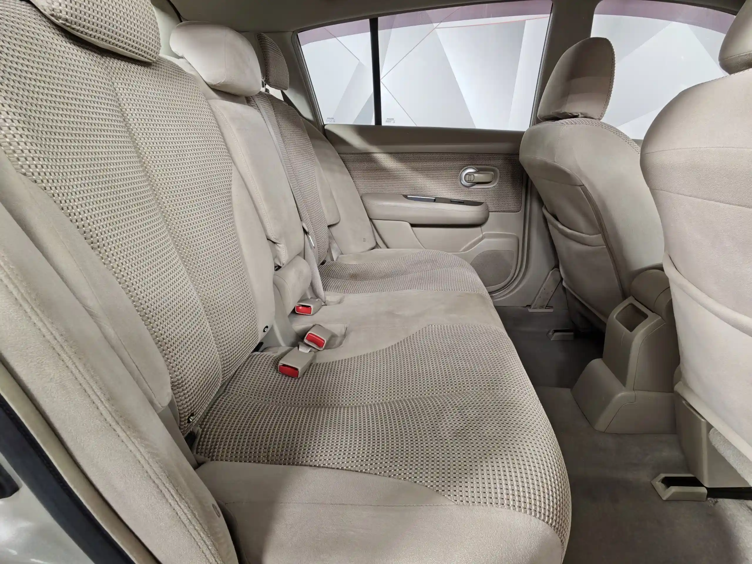 Nissan Tiida 2012