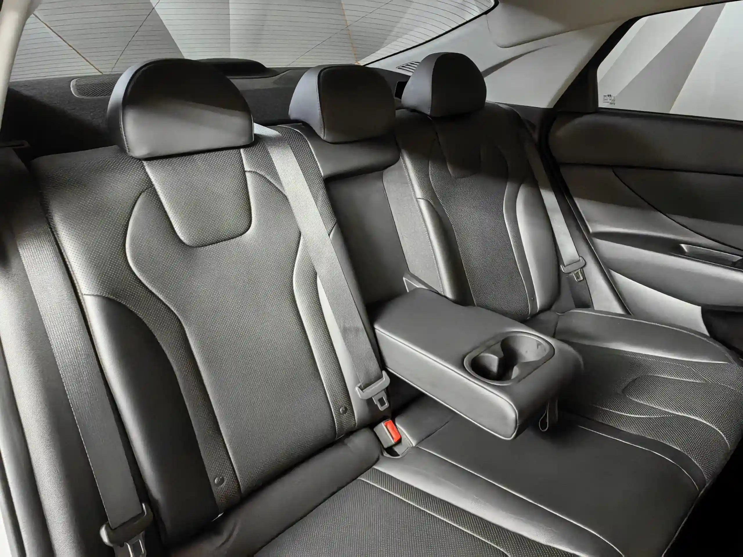 Hyundai Elantra 2022