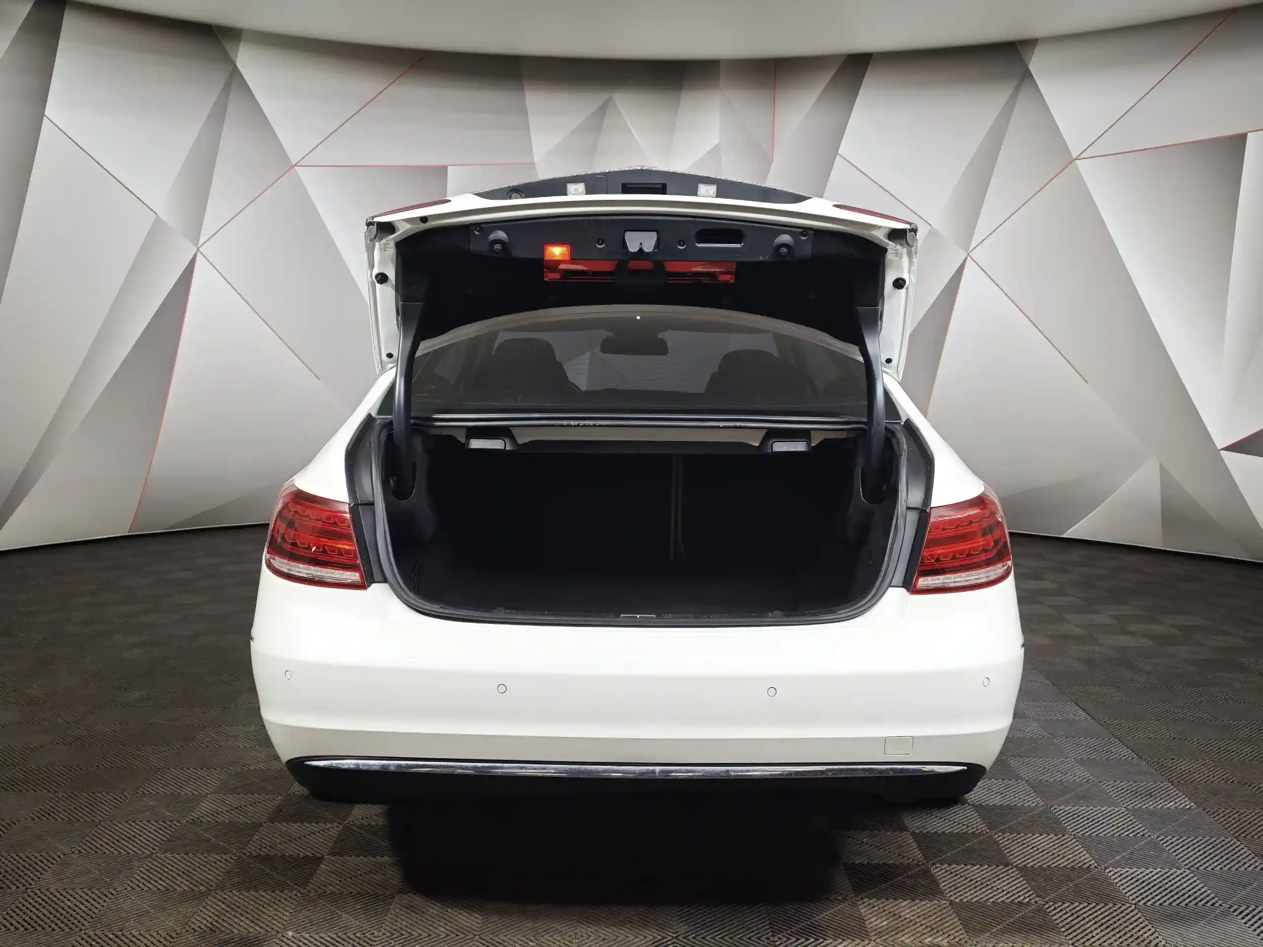 Mercedes-Benz E-Класс 2014