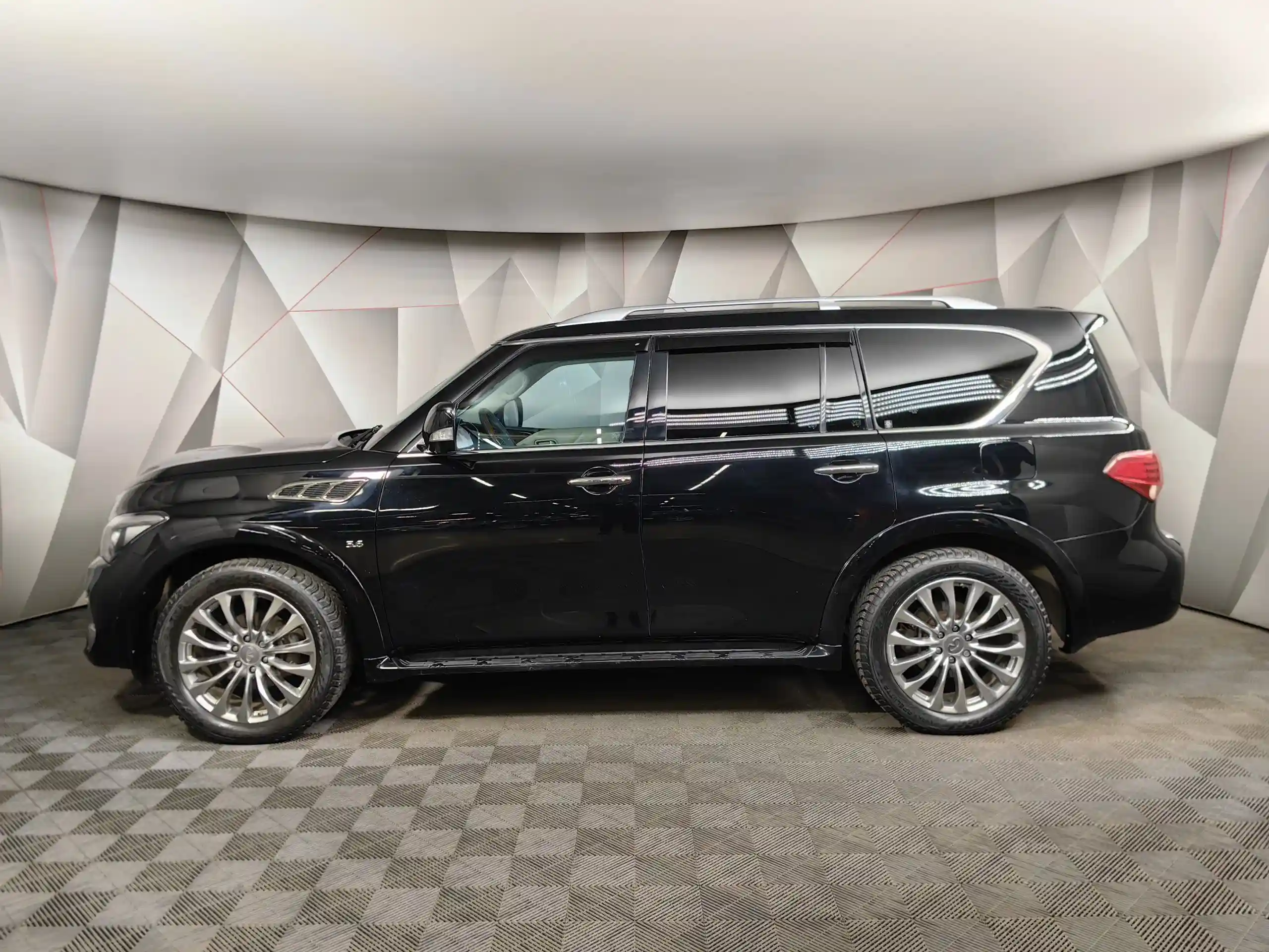 Infiniti QX80 2017