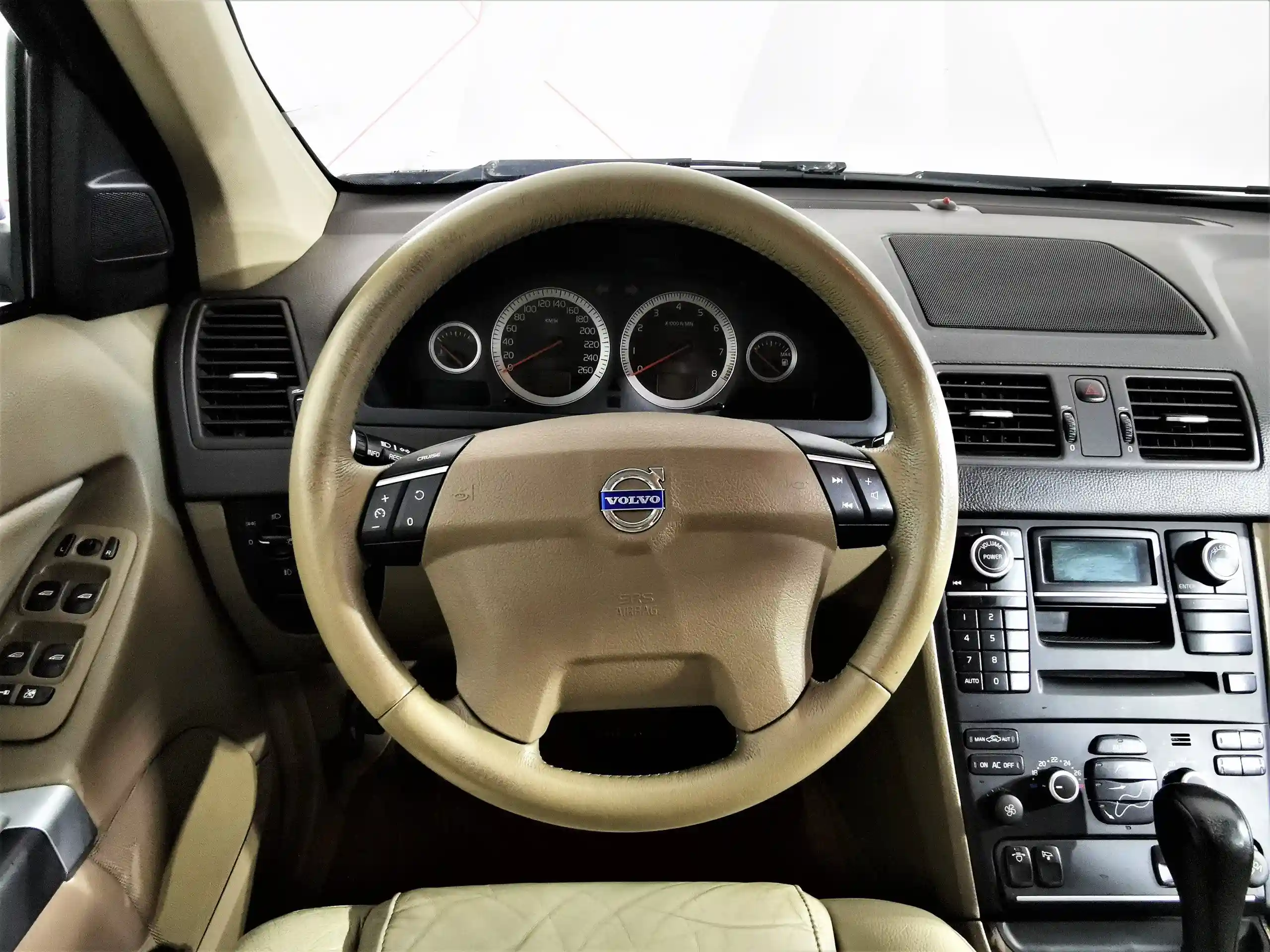Volvo XC90 2011