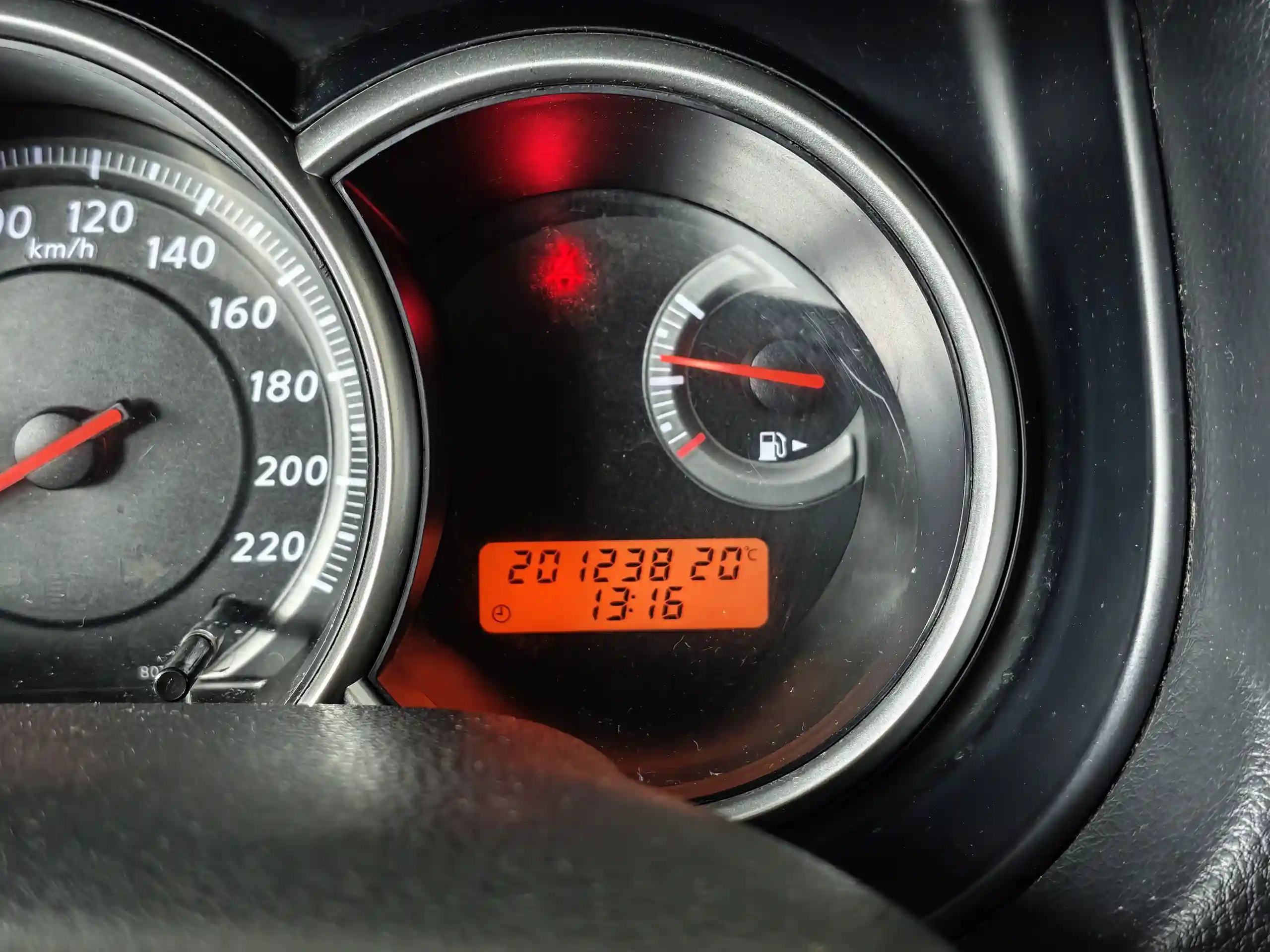 Nissan Tiida 2010