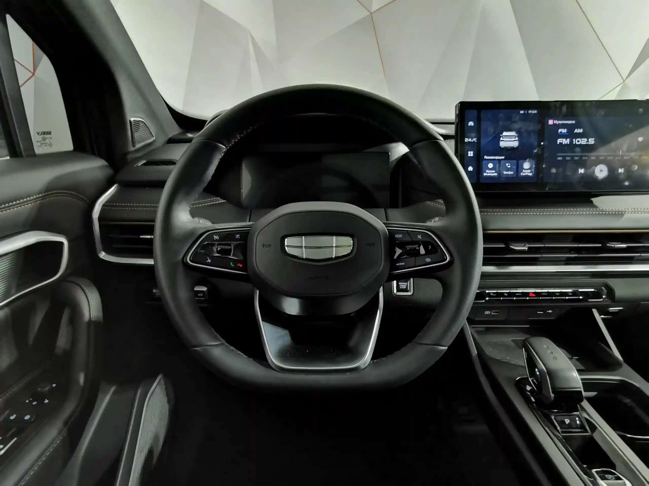 Geely Okavango 2024