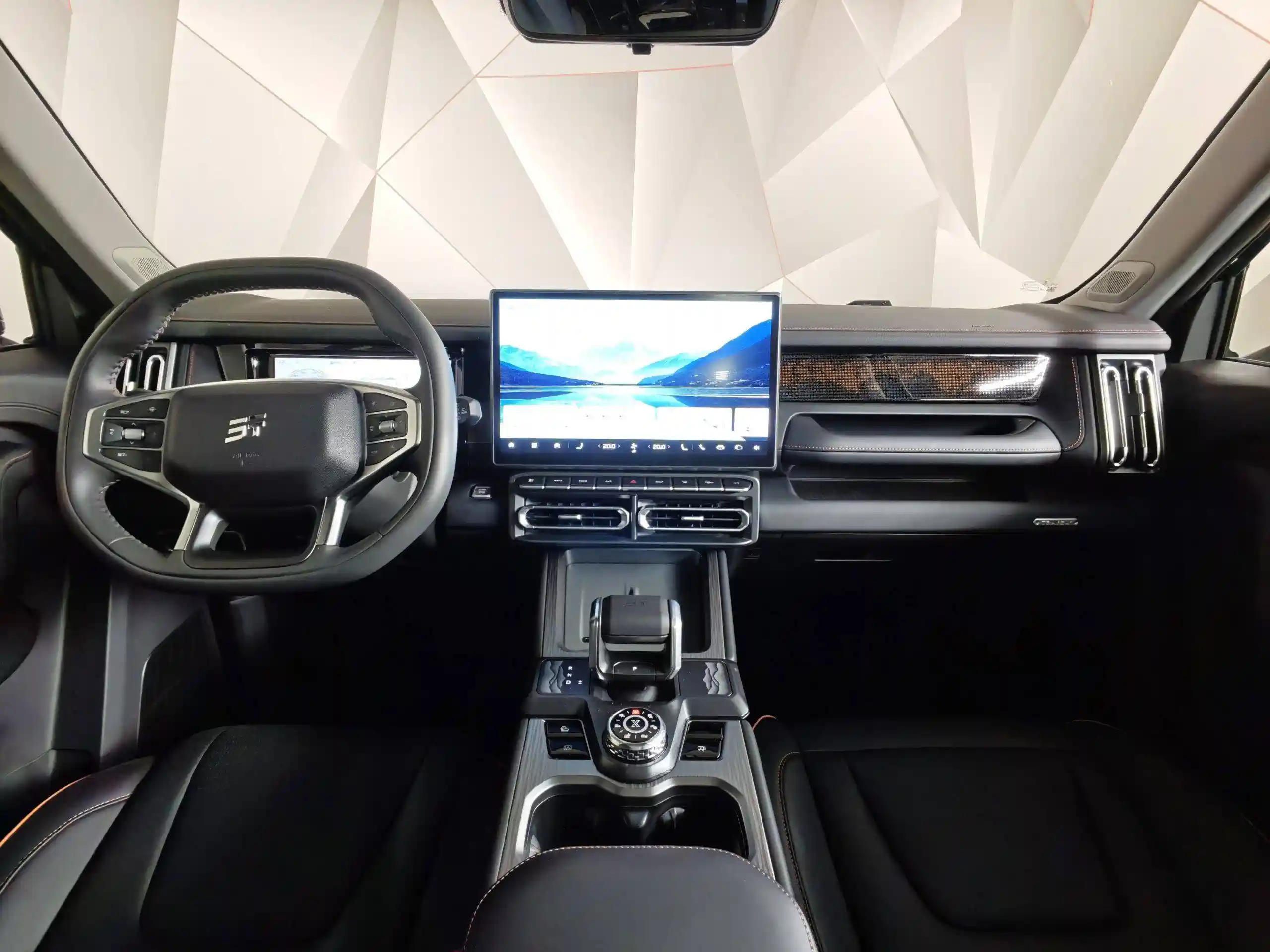 JETOUR T1 2025