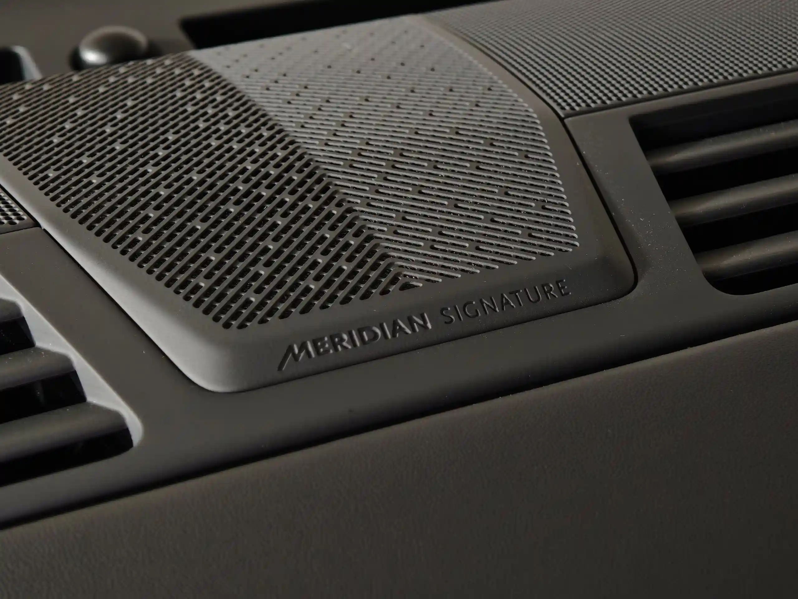 Land Rover Range Rover 2025
