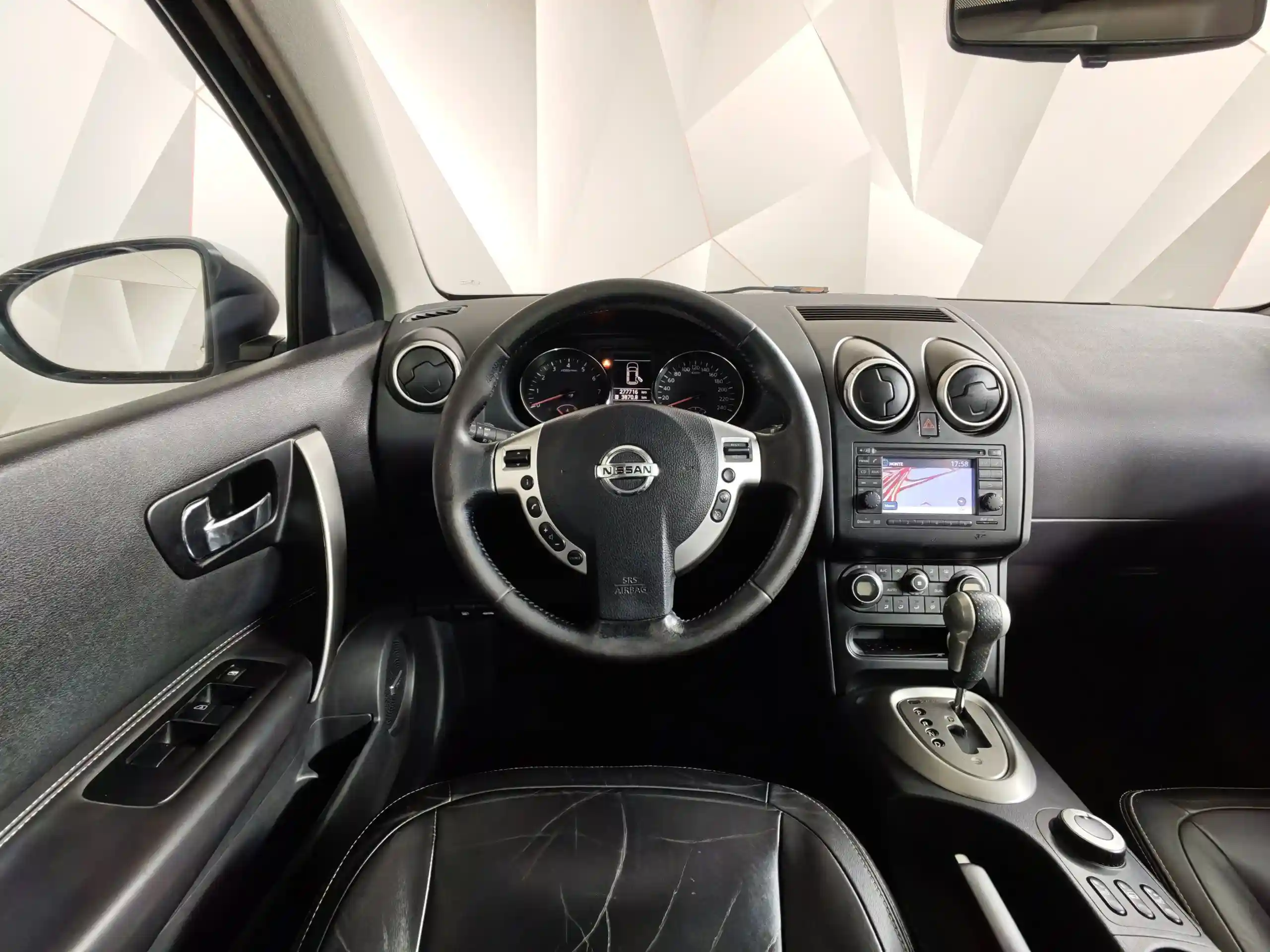 Nissan Qashqai + 2 2010