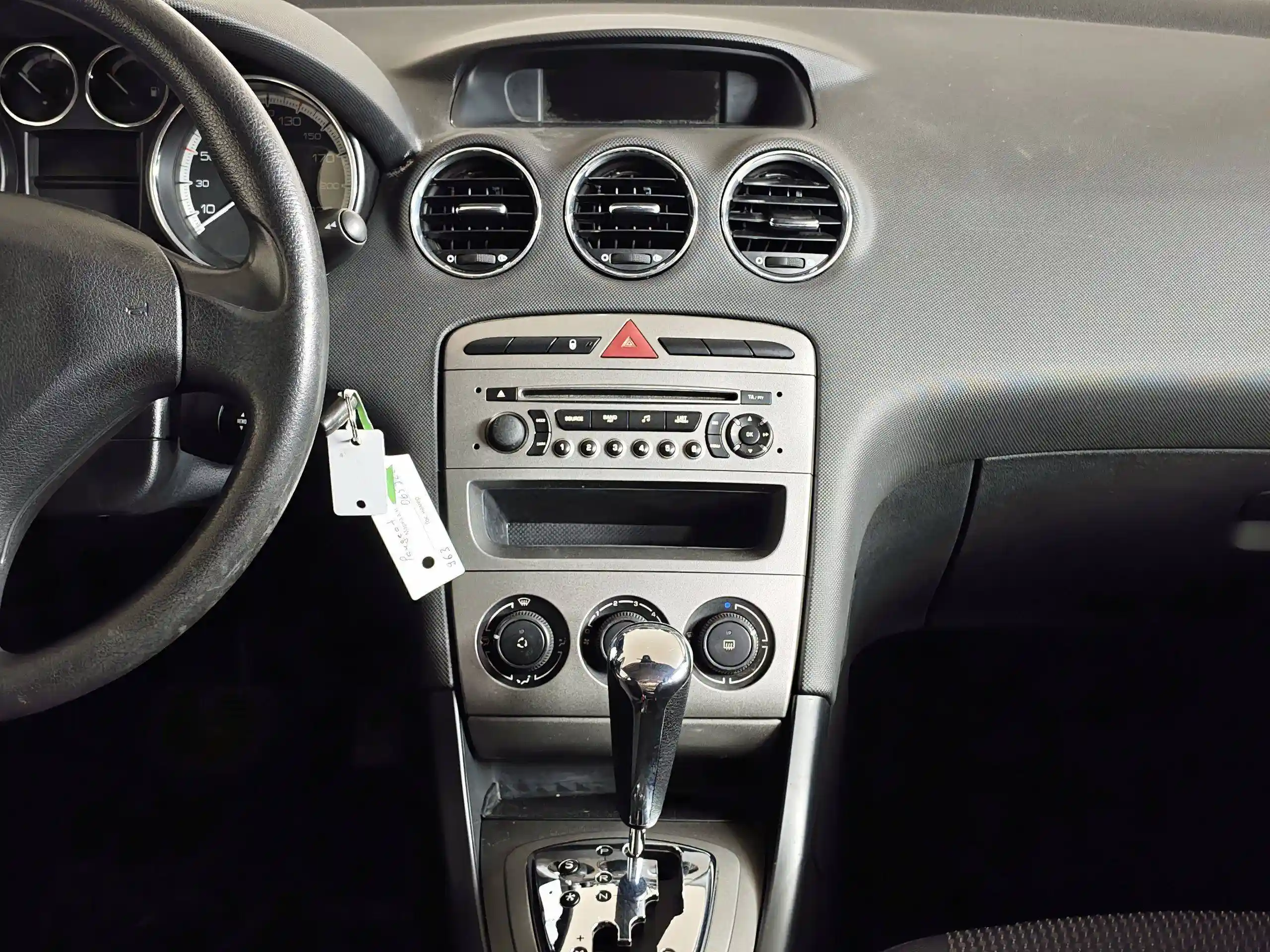 Peugeot 408 2012