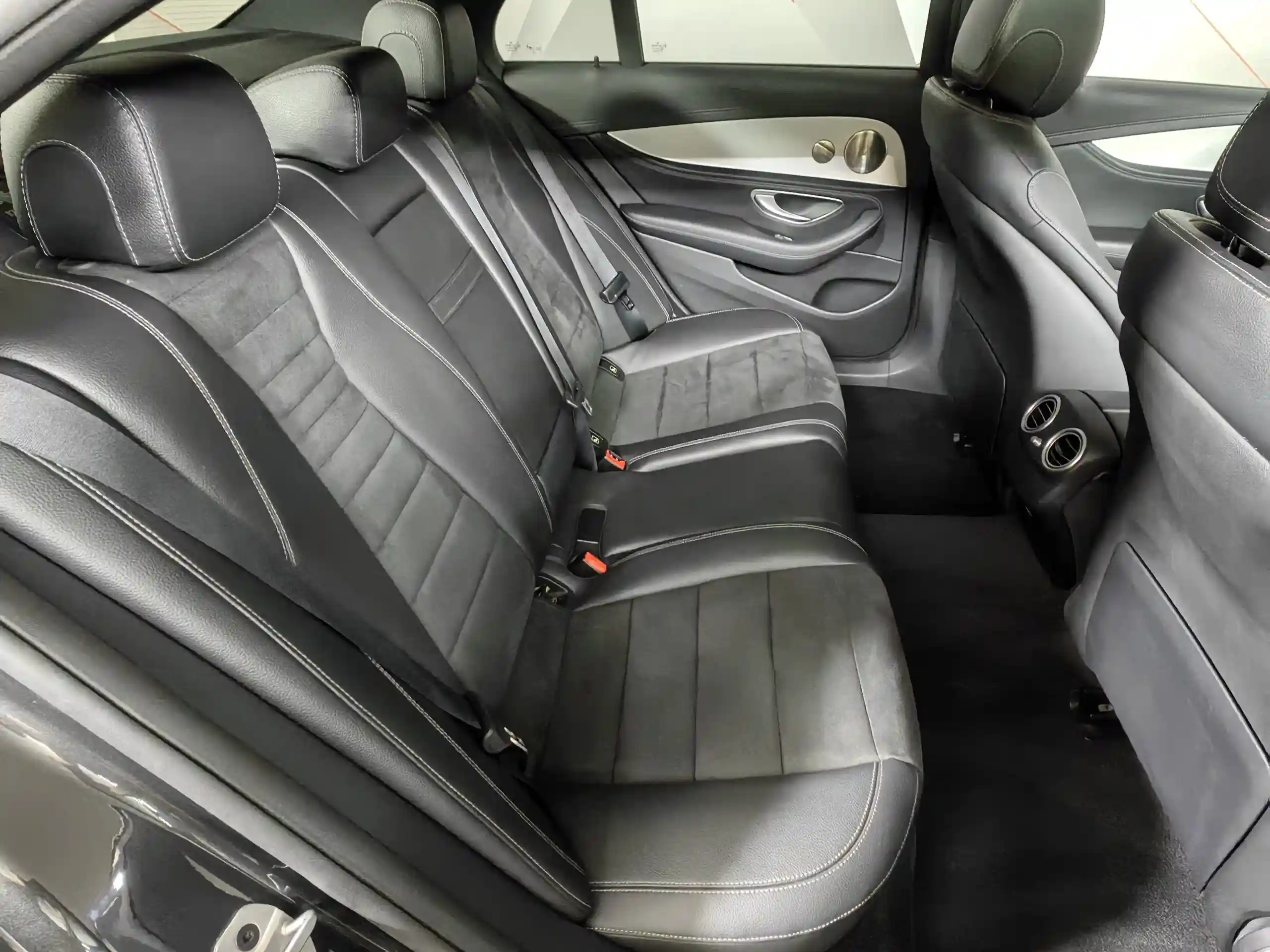 Mercedes-Benz E-Класс 2022