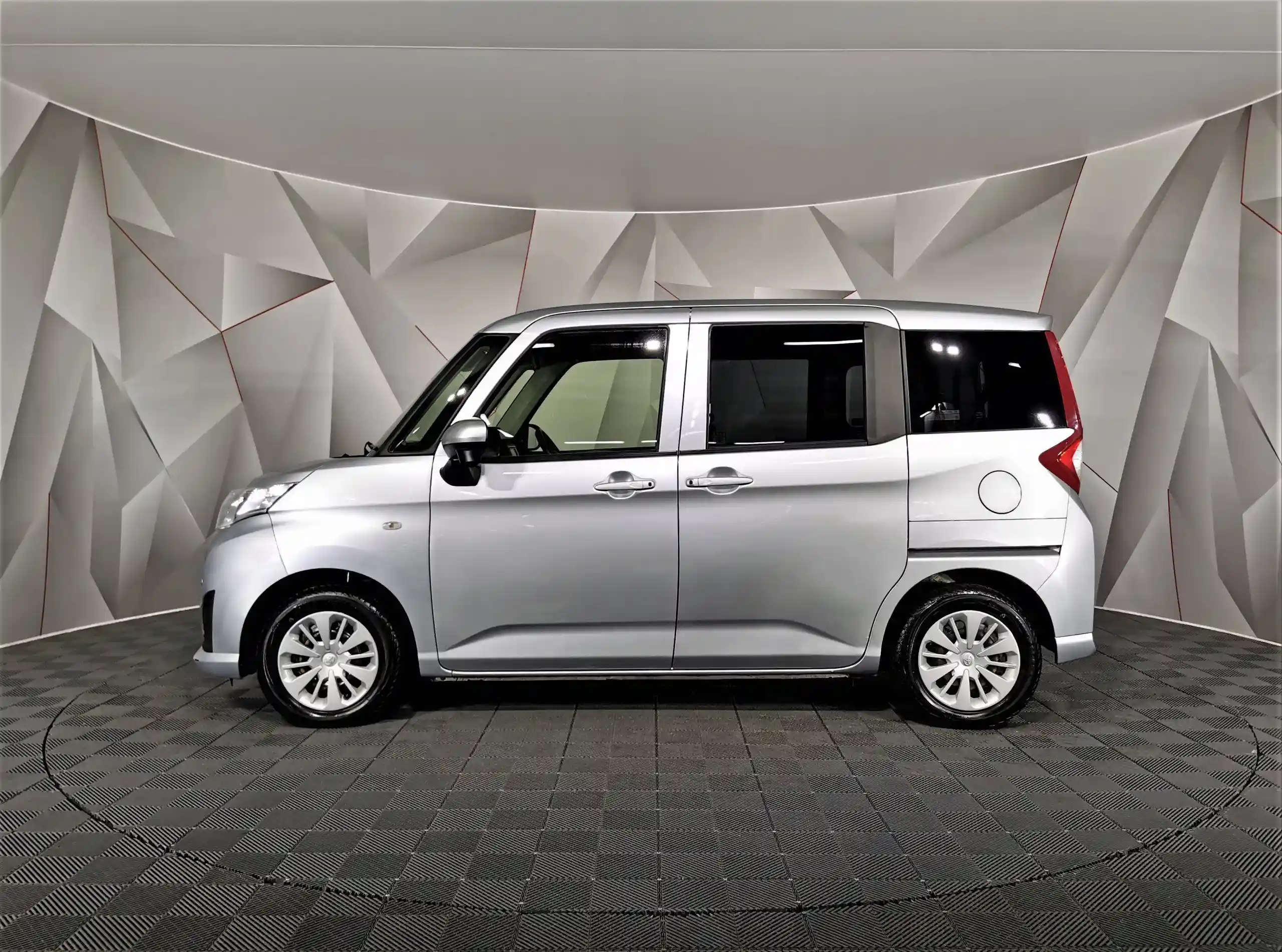 Toyota Roomy 2019