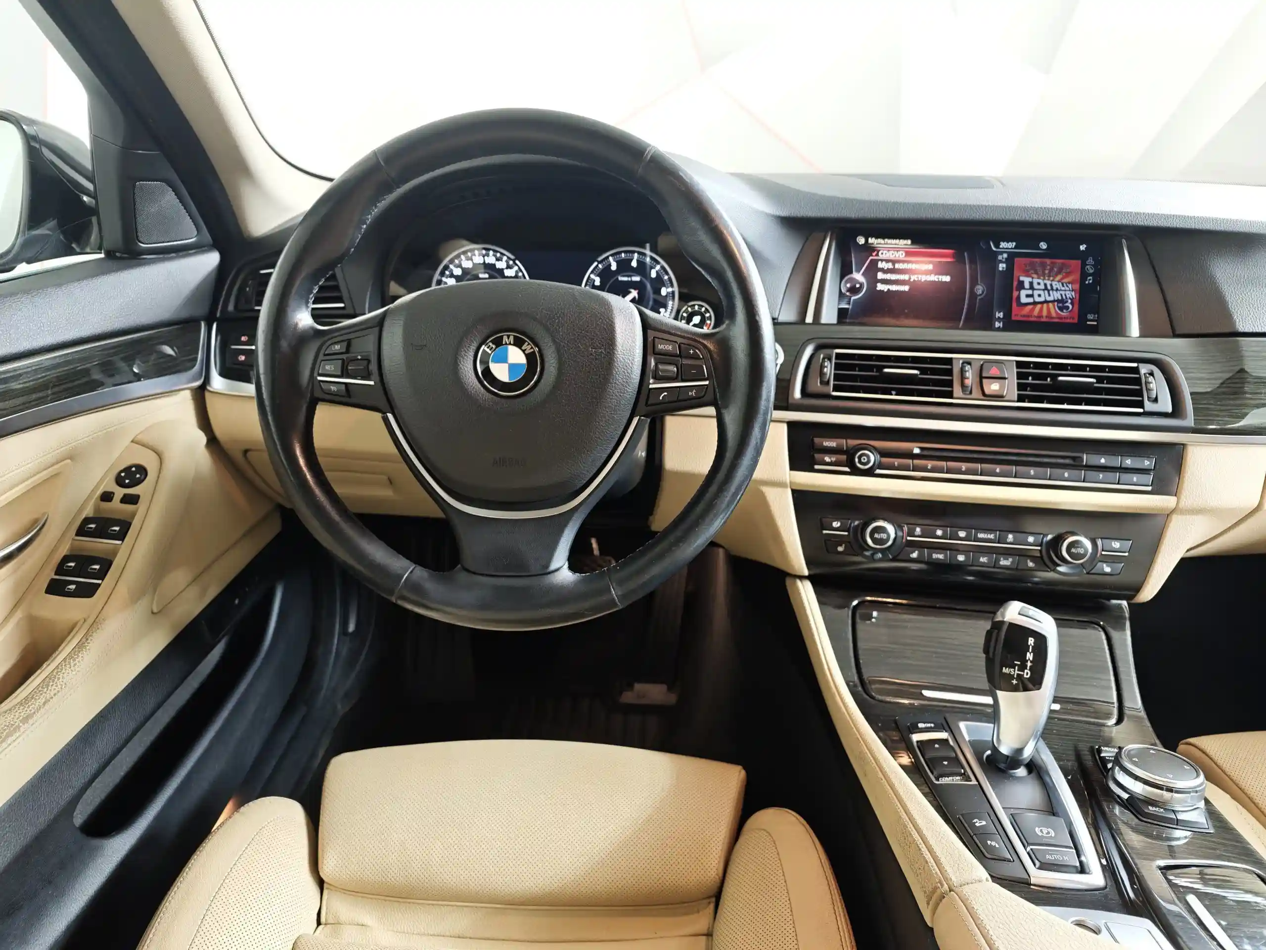 BMW 5 серия 2016