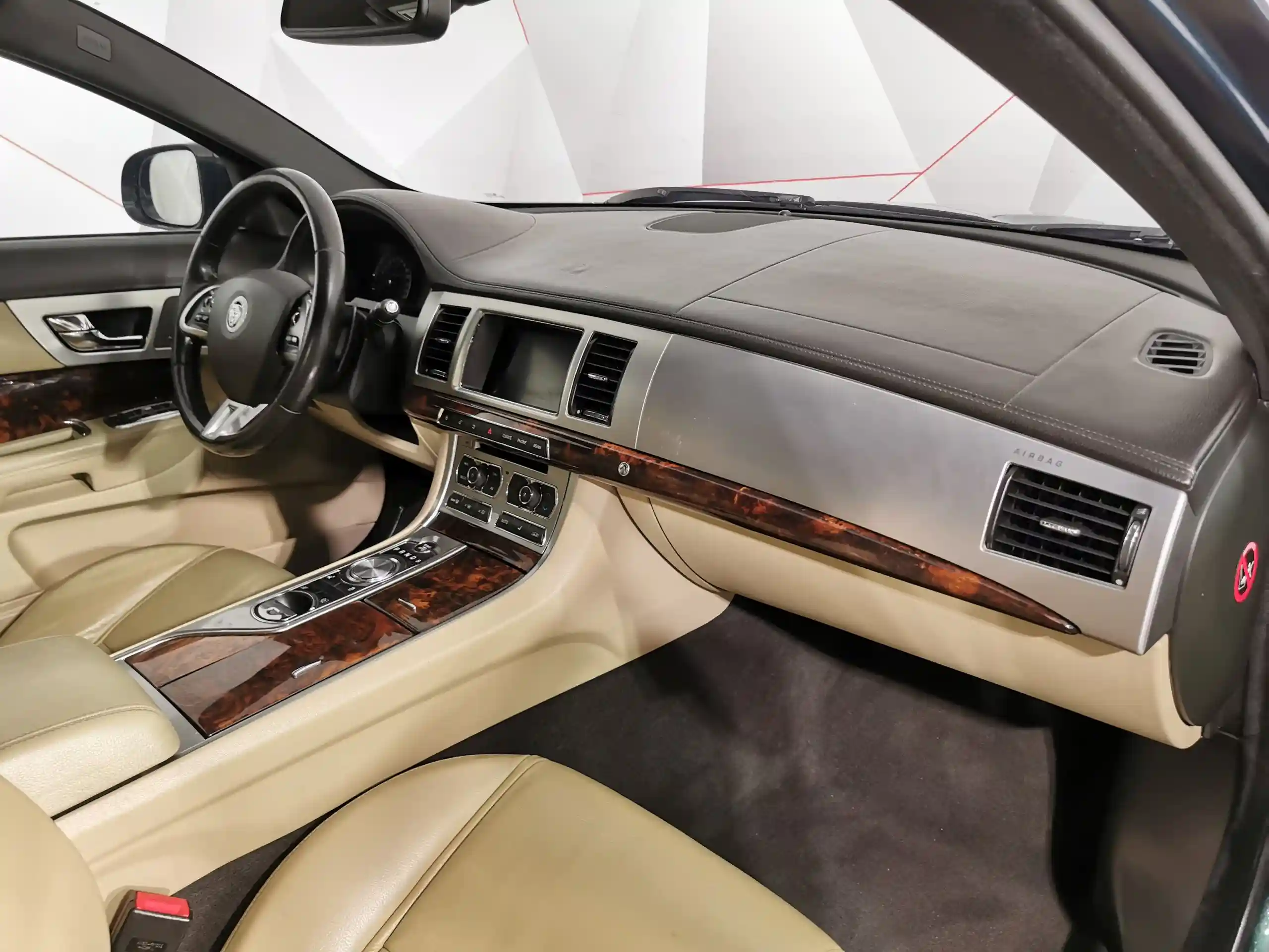 Jaguar XF 2013