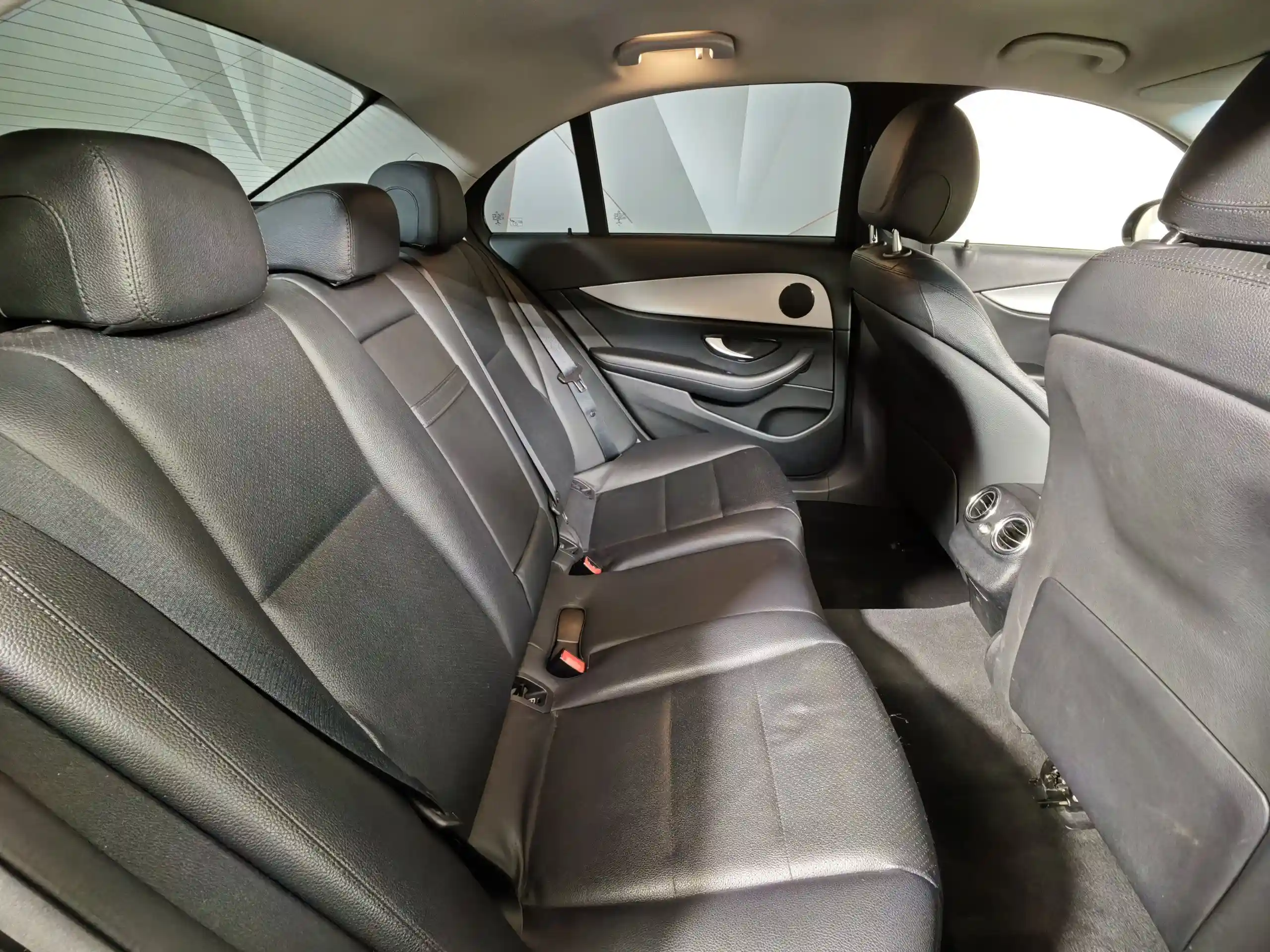 Mercedes-Benz E-Класс 2021