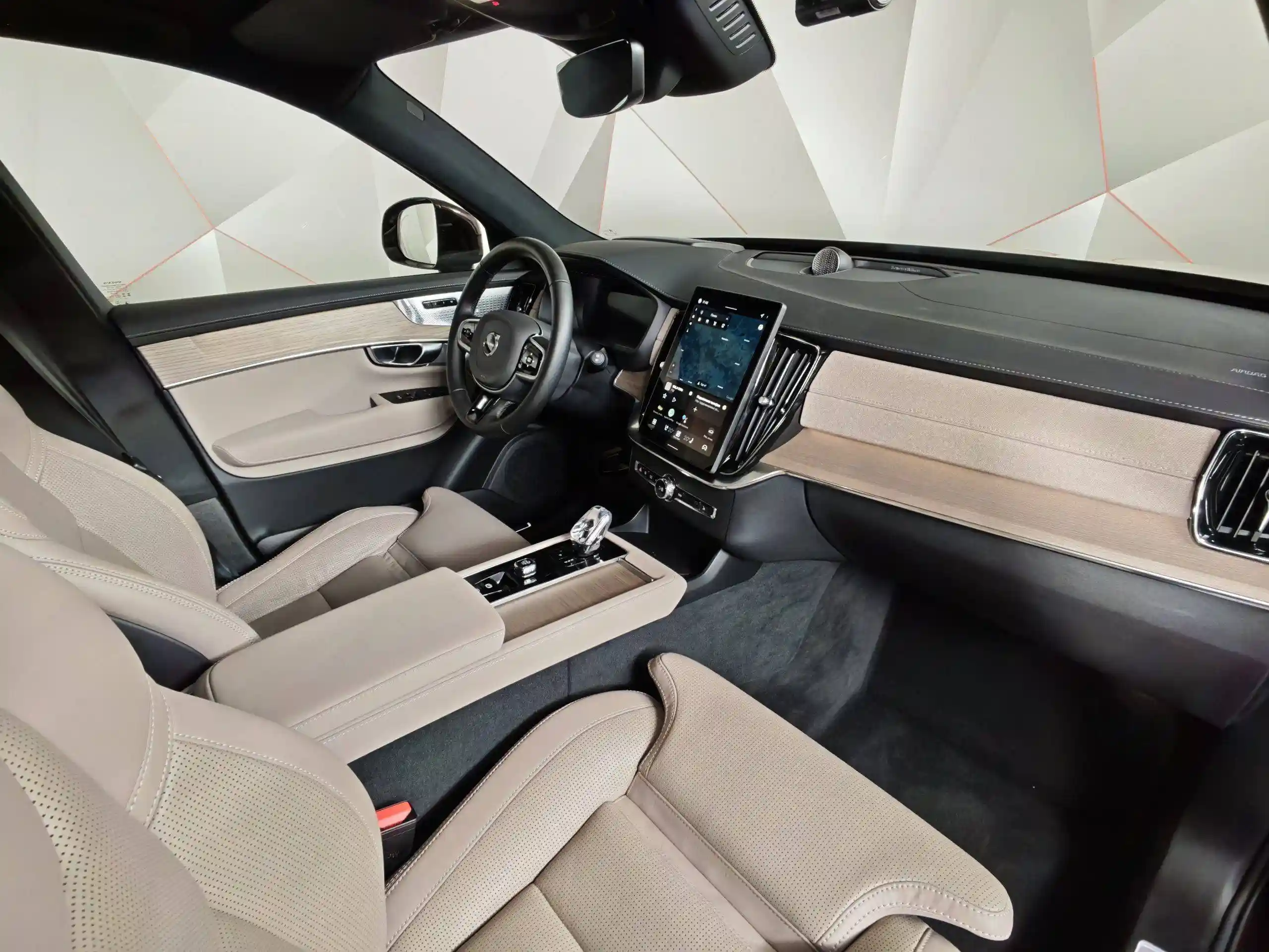 Volvo XC90 2025